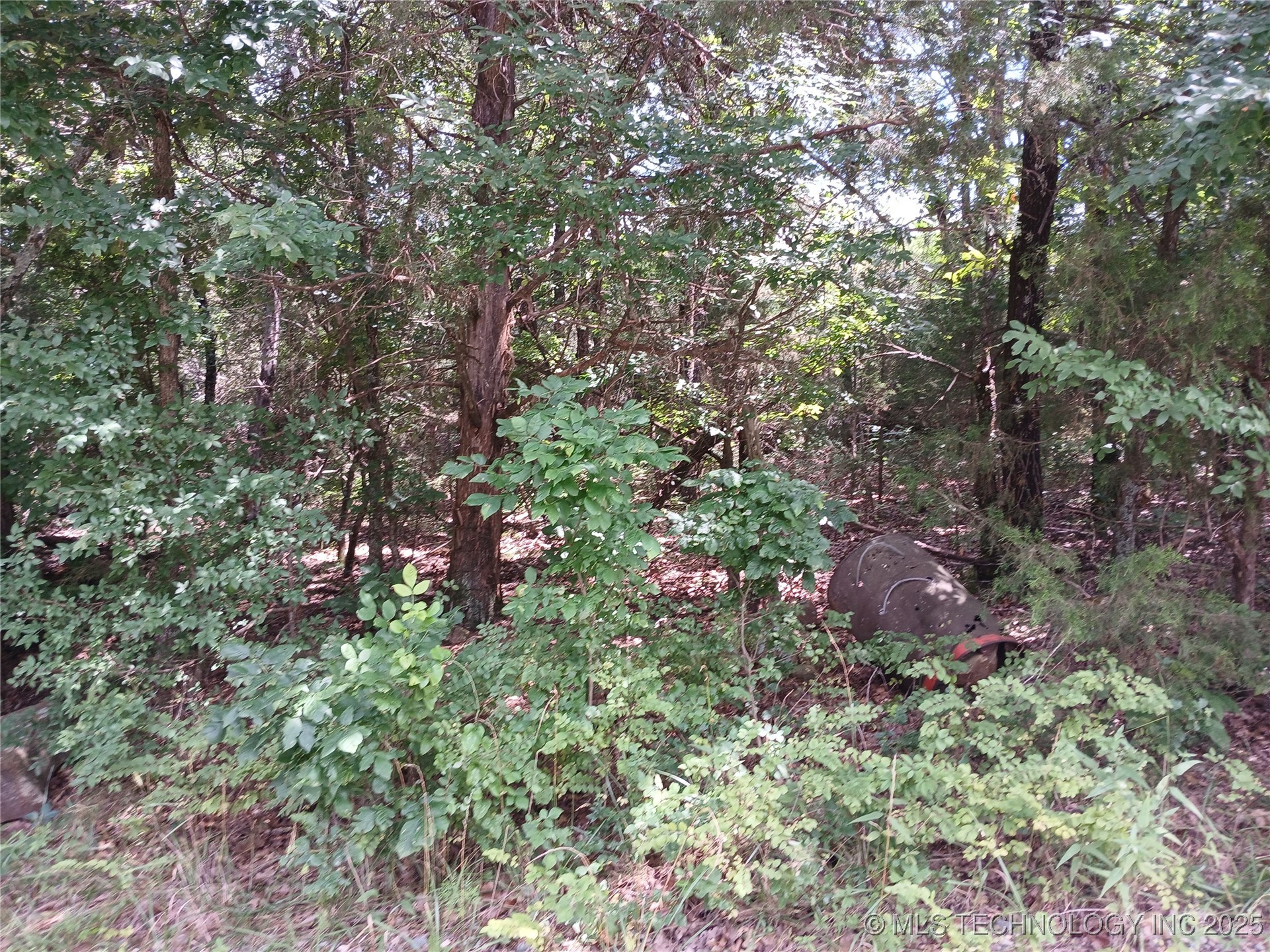 Sunset Circle Property Photo 1