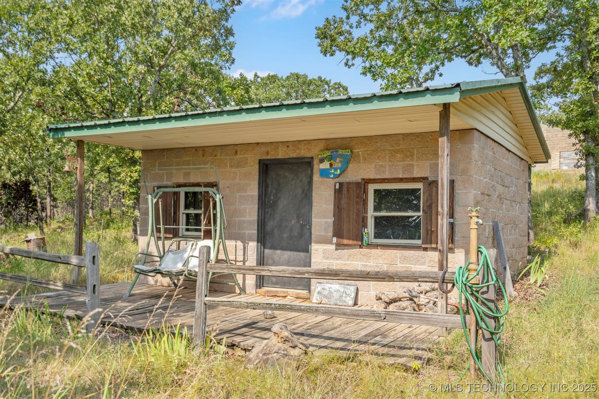 New Prue Road Property Photo 1