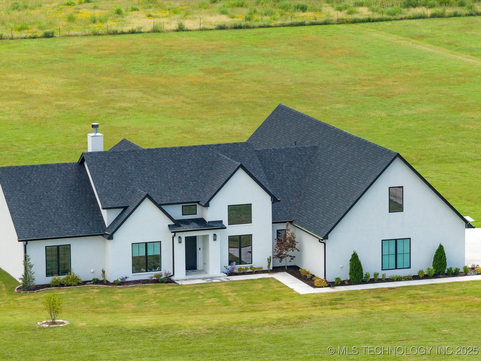 397911 W 2400 Road Property Photo 1