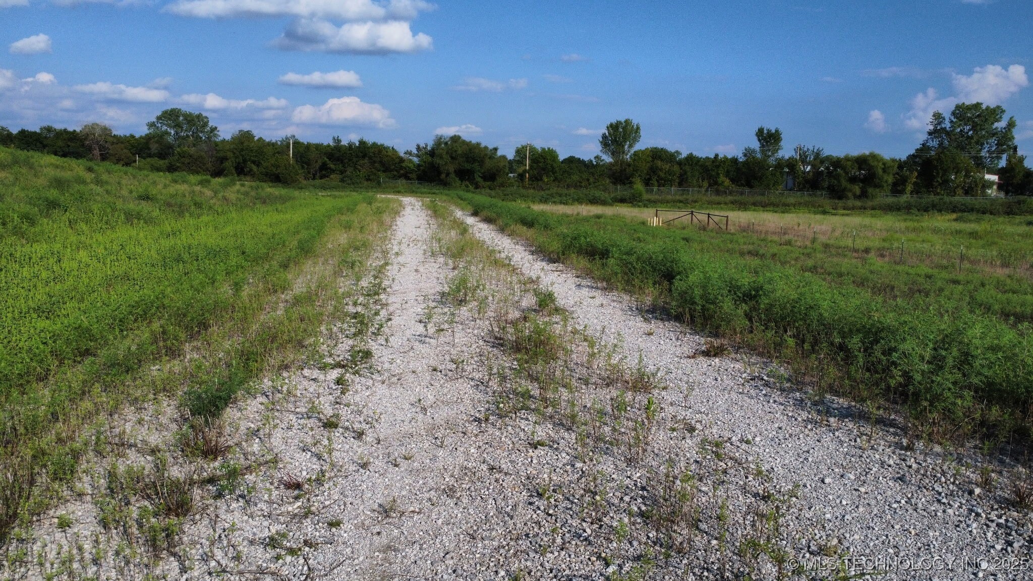 13460 N 119th East Avenue Property Photo 3