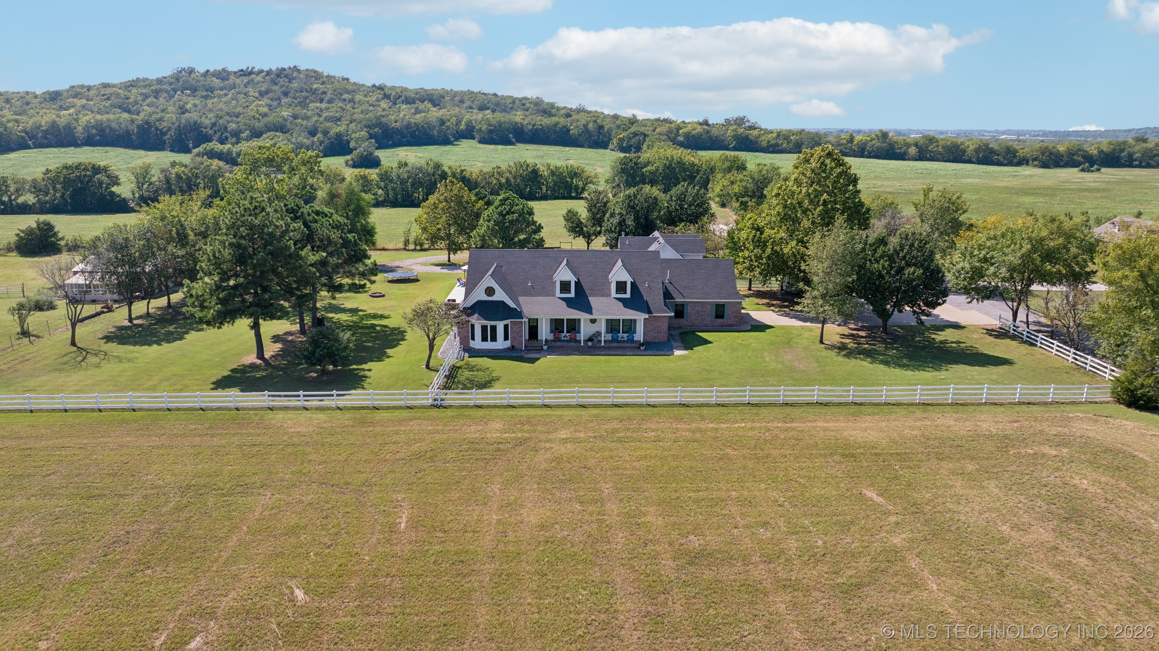 19700 E 600 Road Property Photo 1