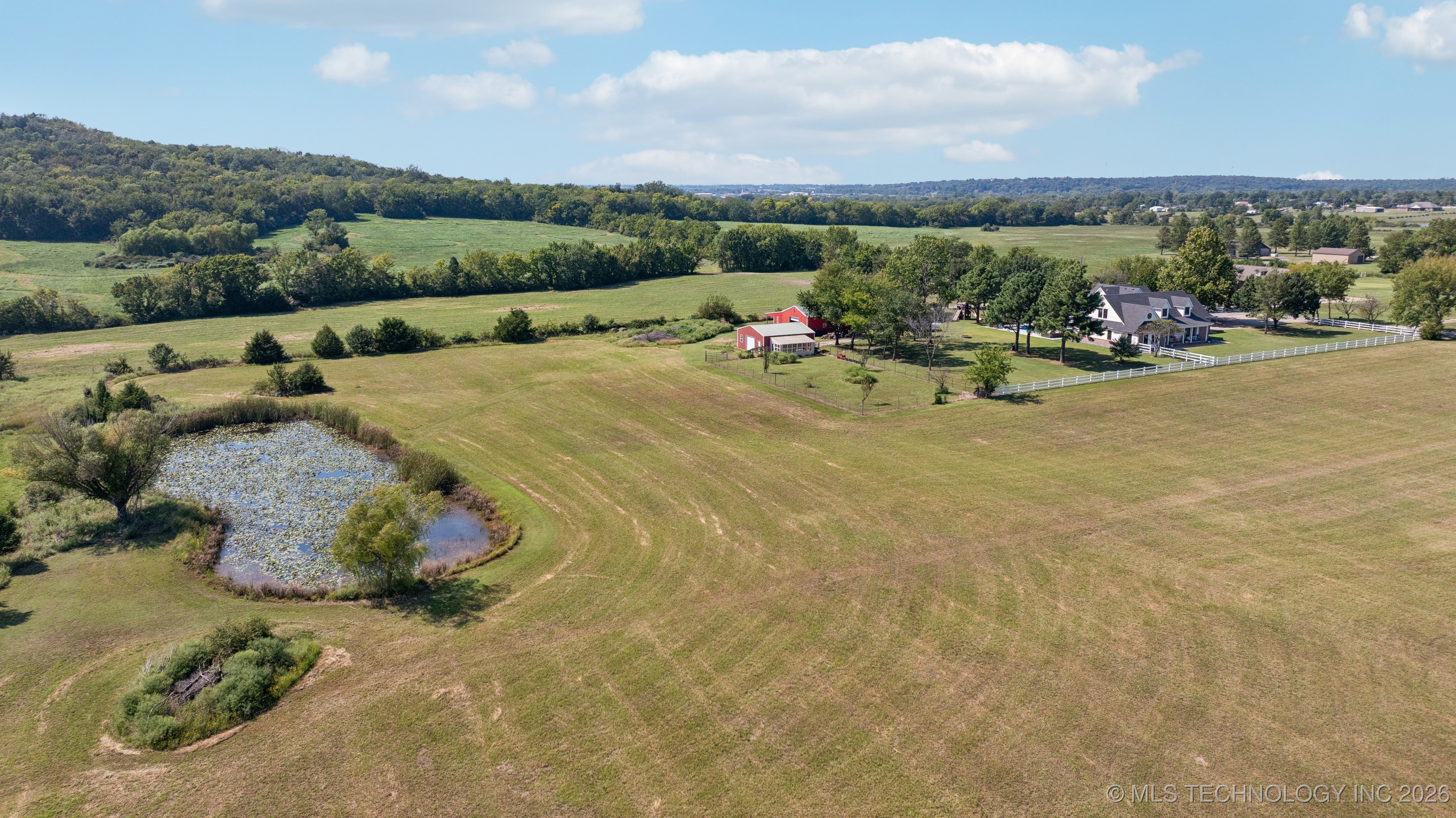 19700 E 600 Road Property Photo 5