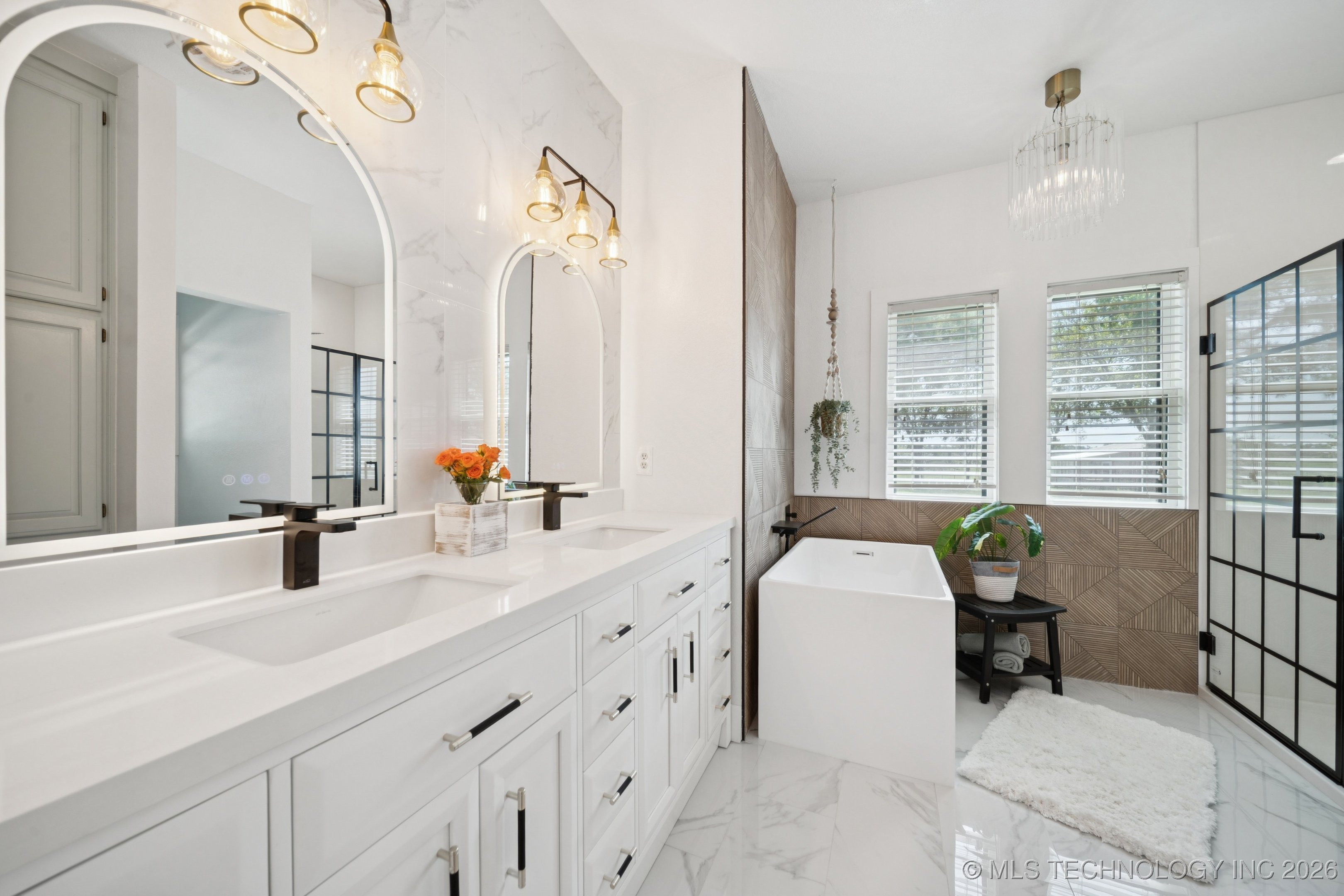 19700 E 600 Road Property Photo 6