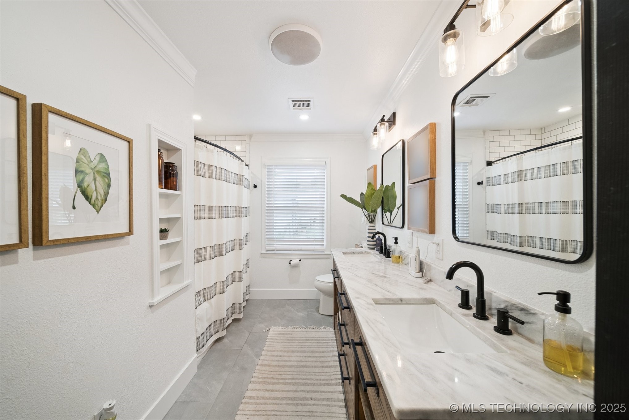 403 E Freeport Street Property Photo 17