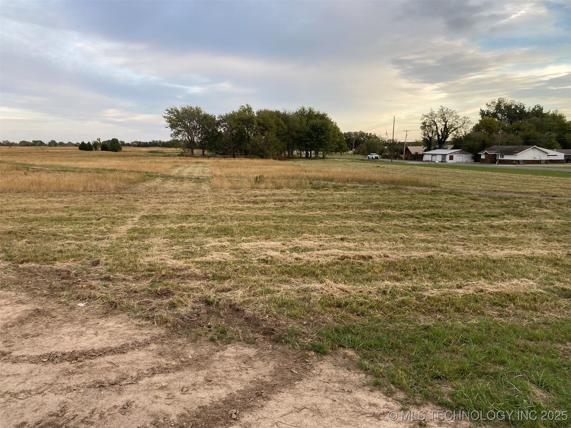 27 N Gaither Street Property Photo 8