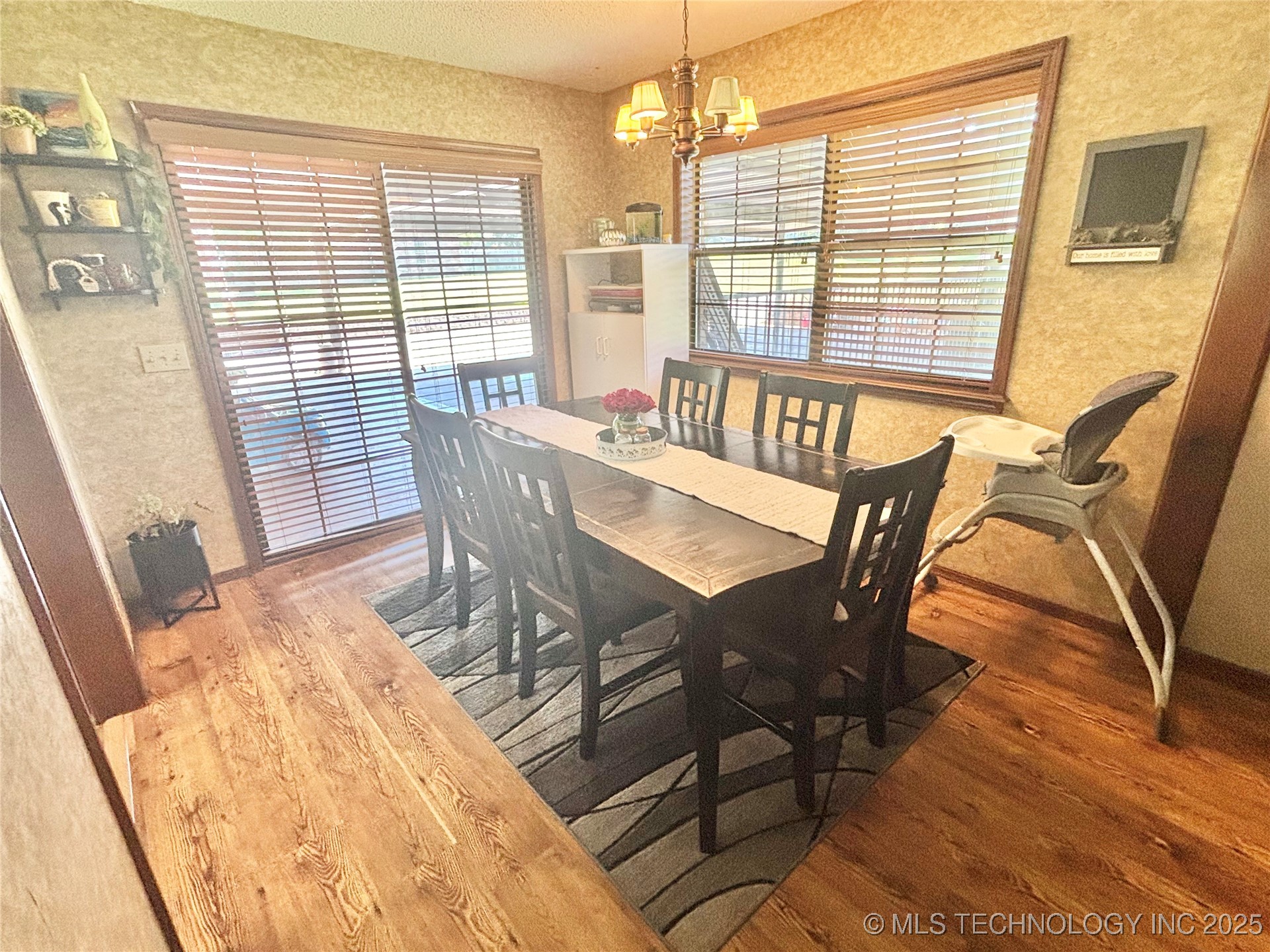 1710 E Old Military Road Property Photo 17