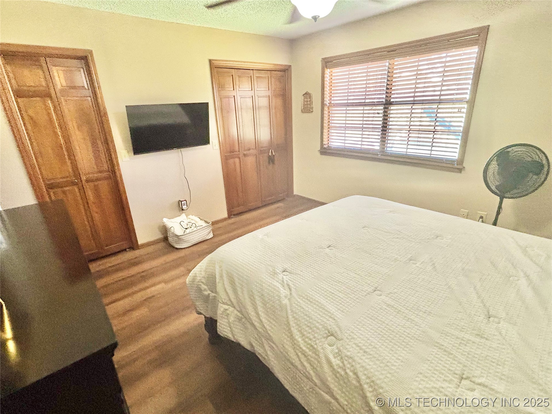 1710 E Old Military Road Property Photo 23