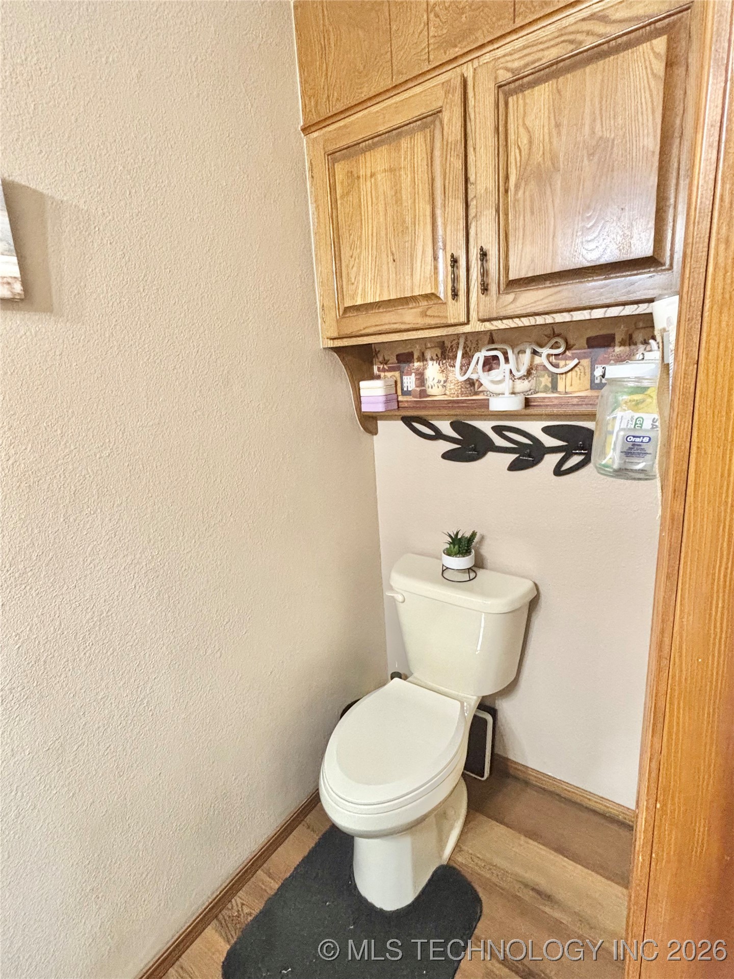 1710 E Old Military Road Property Photo 25