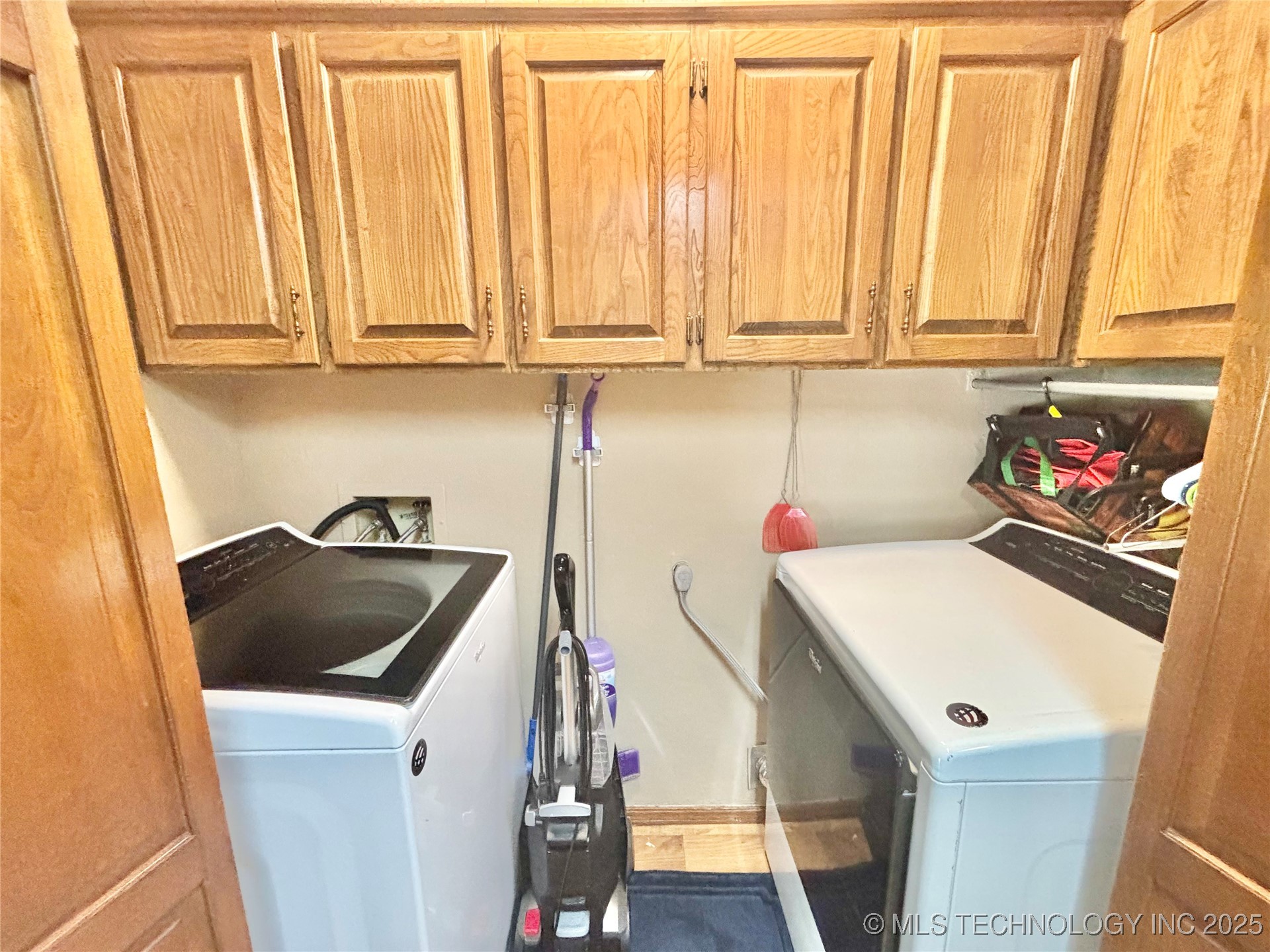 1710 E Old Military Road Property Photo 30