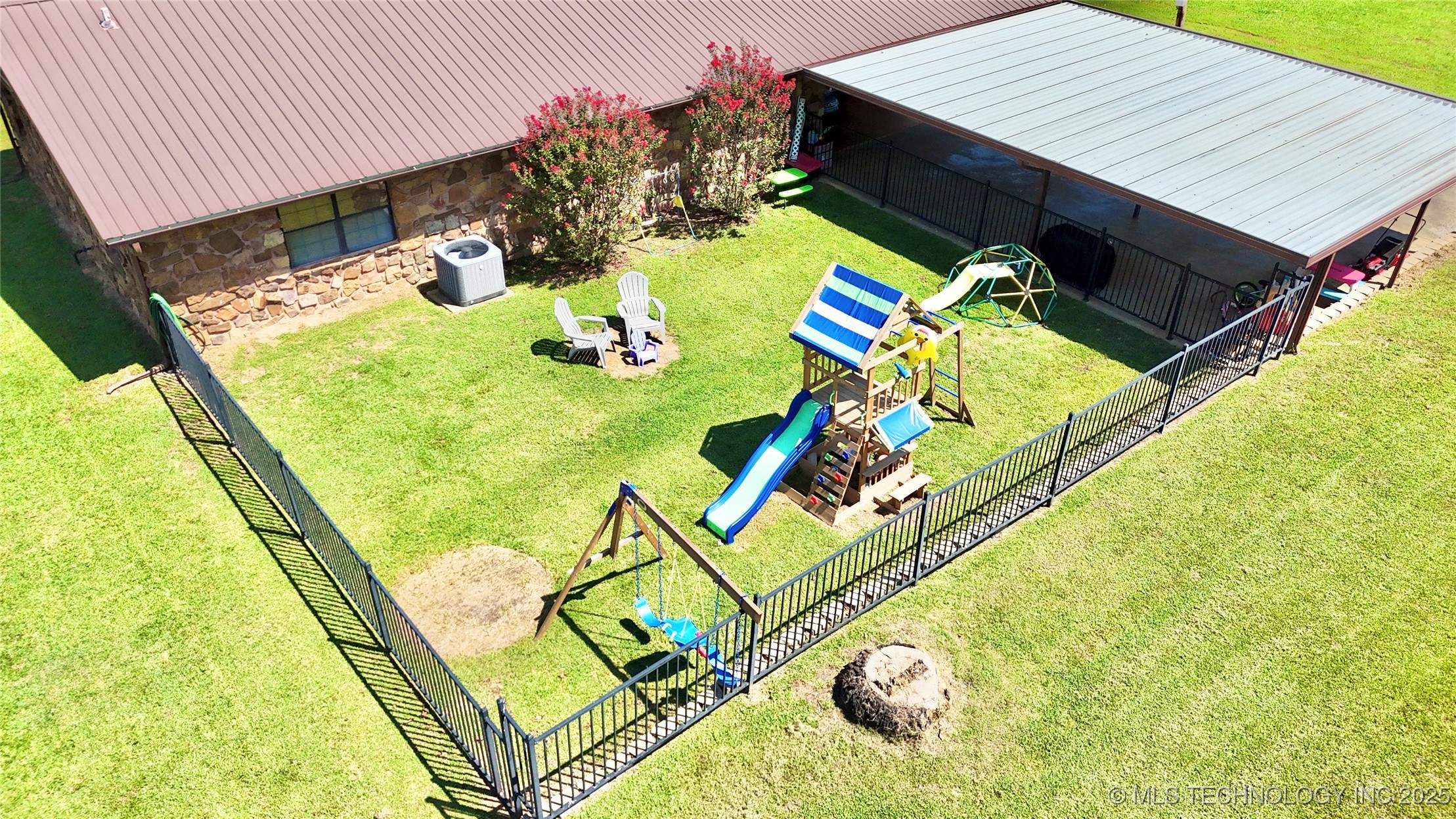 1710 E Old Military Road Property Photo 36