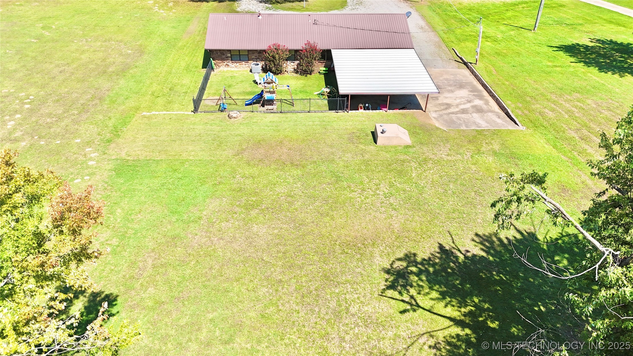 1710 E Old Military Road Property Photo 40