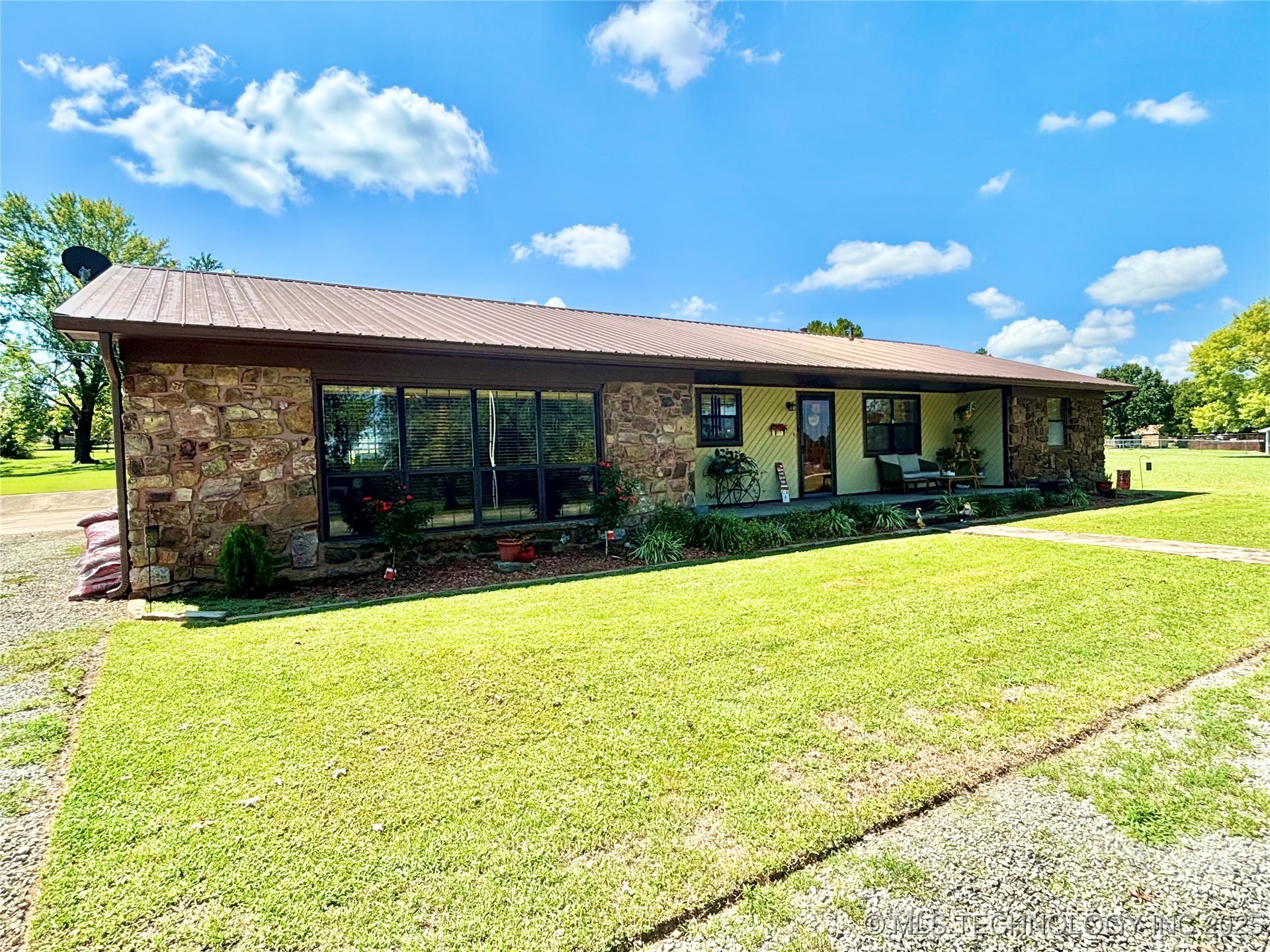 1710 E Old Military Road Property Photo 44