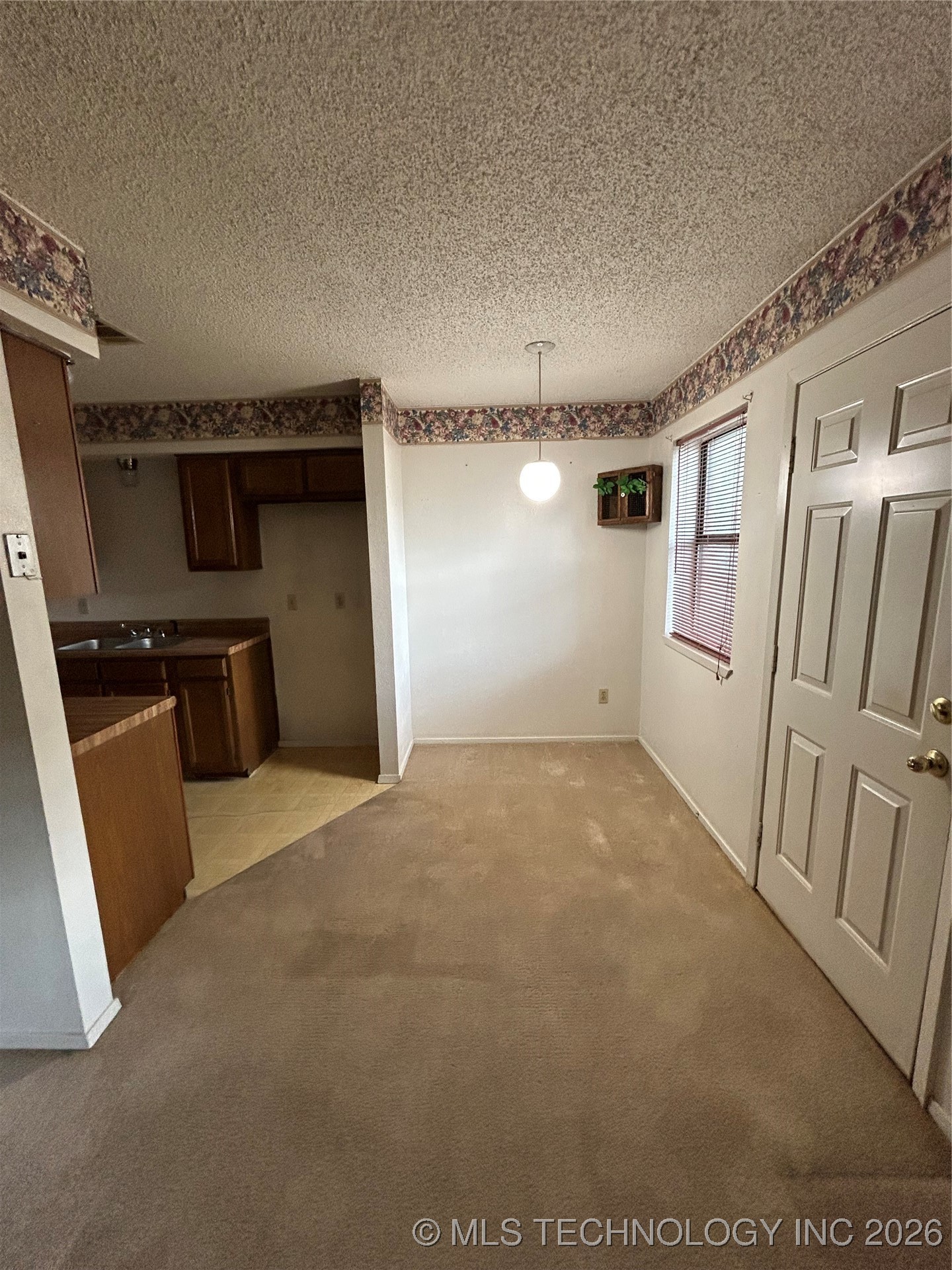 3609 Dawna Property Photo 6