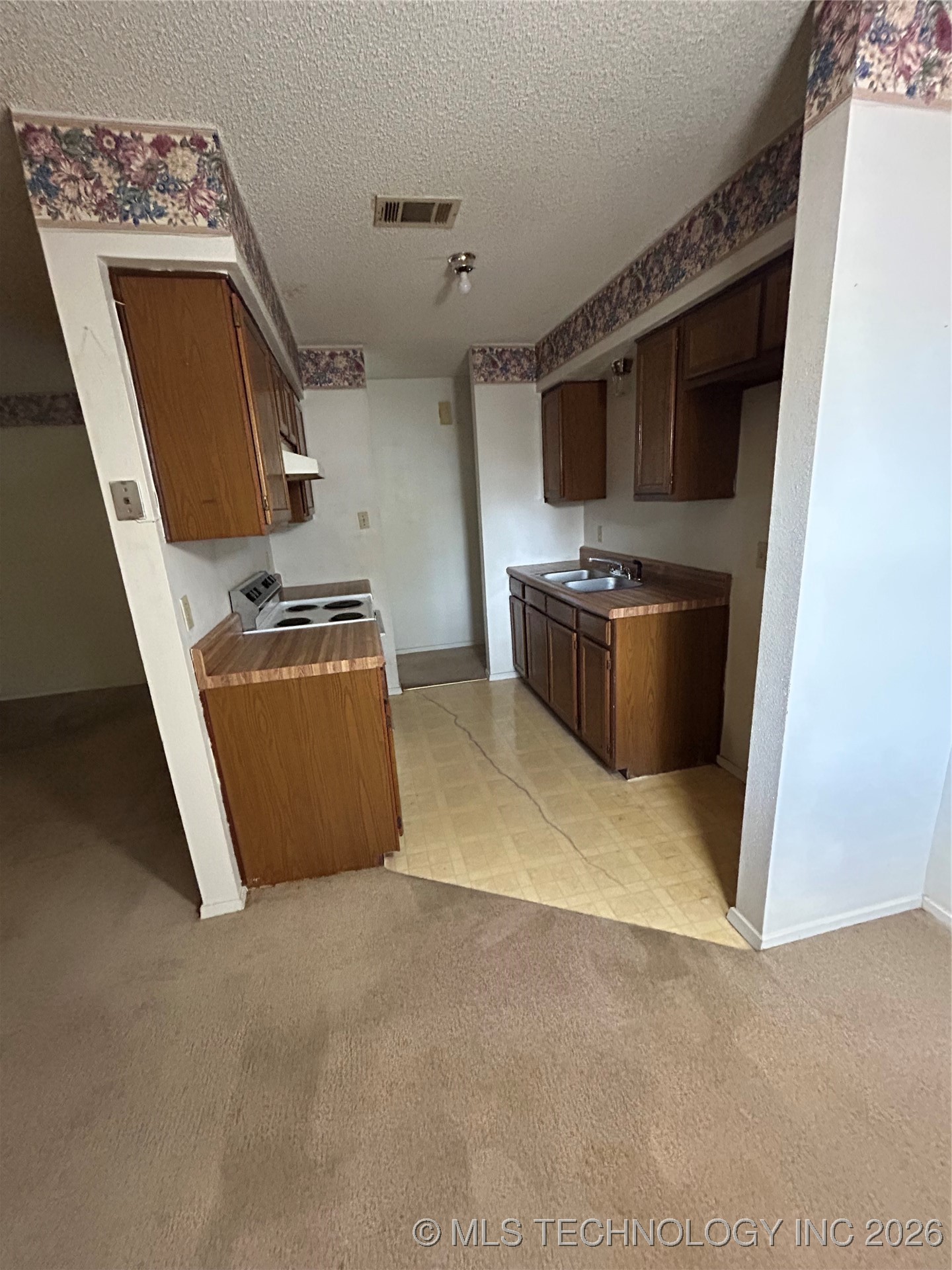 3609 Dawna Property Photo 8