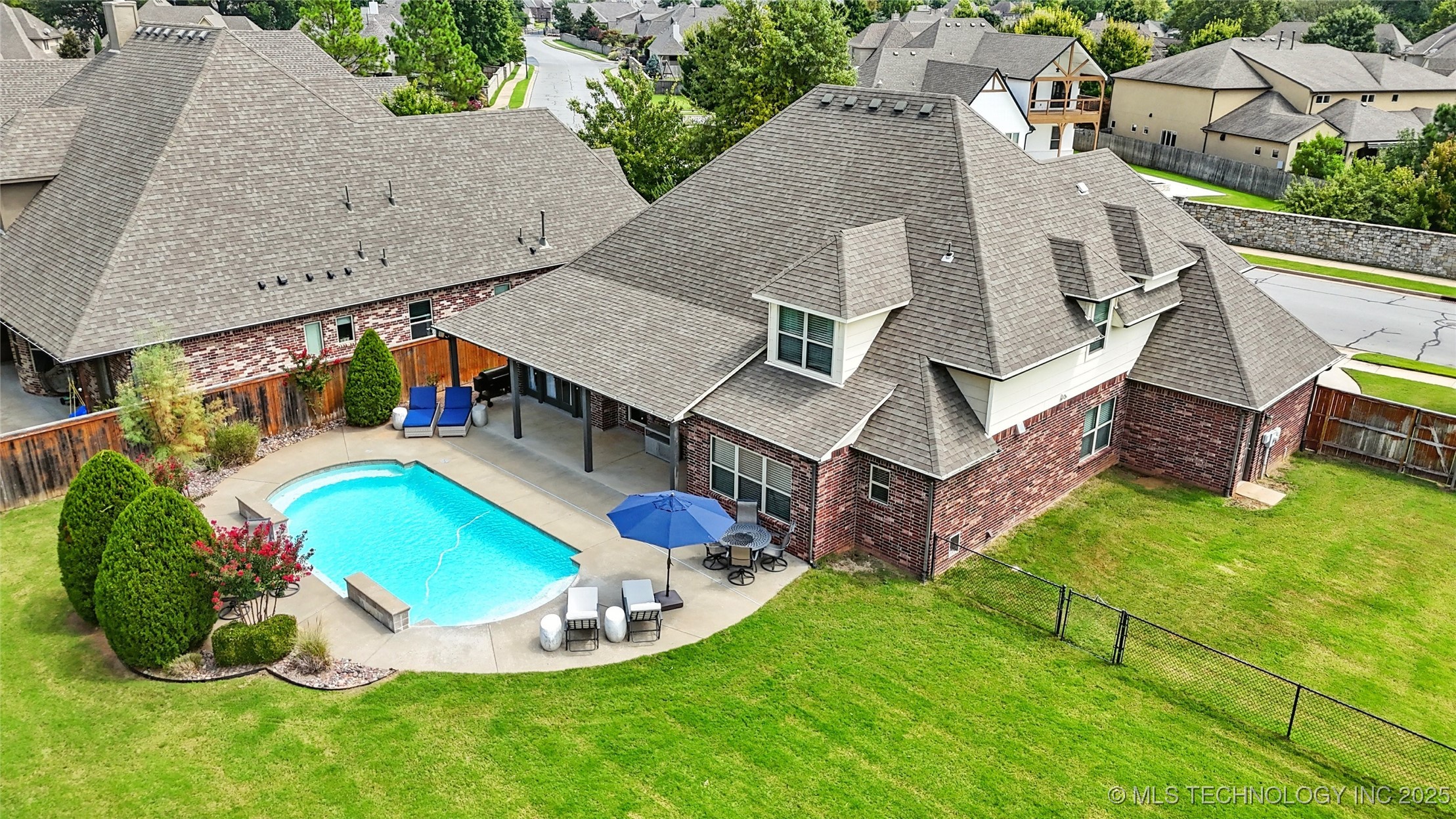 3805 E 118th Street Property Photo 3