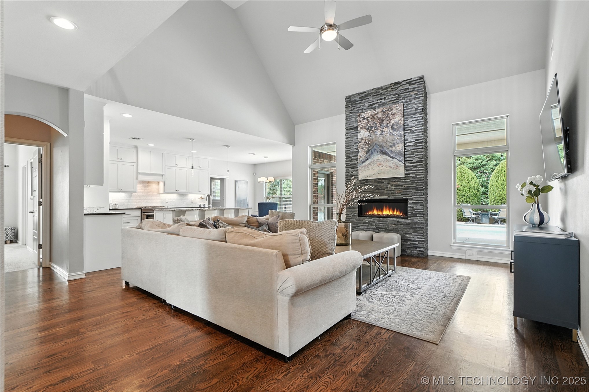 3805 E 118th Street Property Photo 4