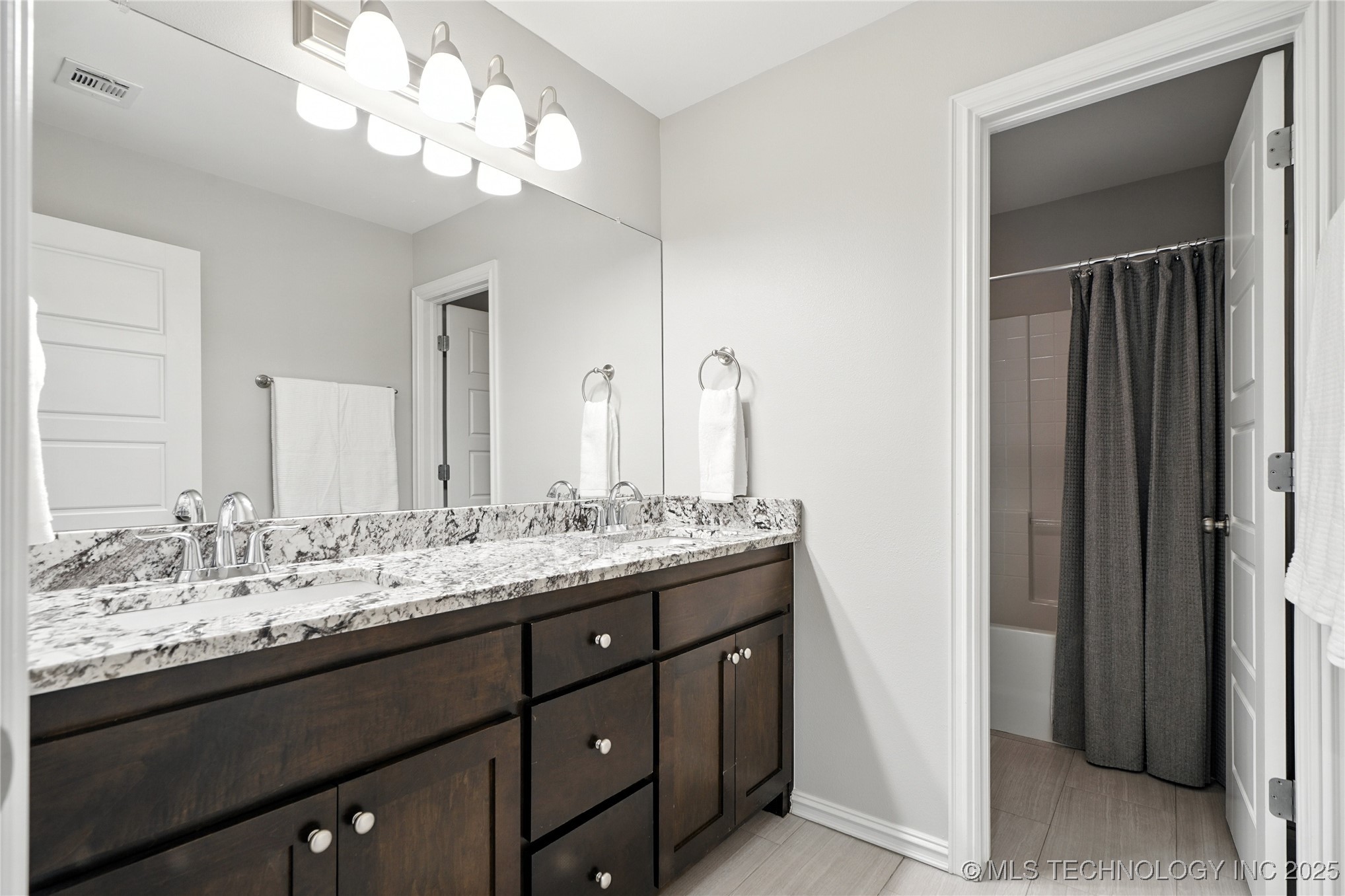 3805 E 118th Street Property Photo 48