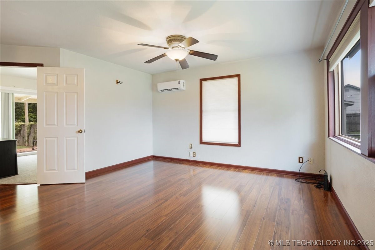 1216 11th Avenue Nw Property Photo 6