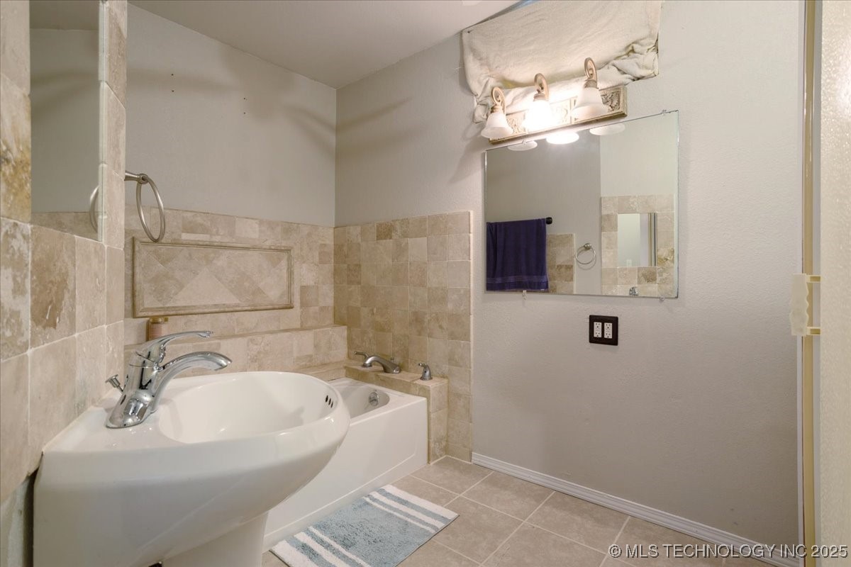 1216 11th Avenue Nw Property Photo 13