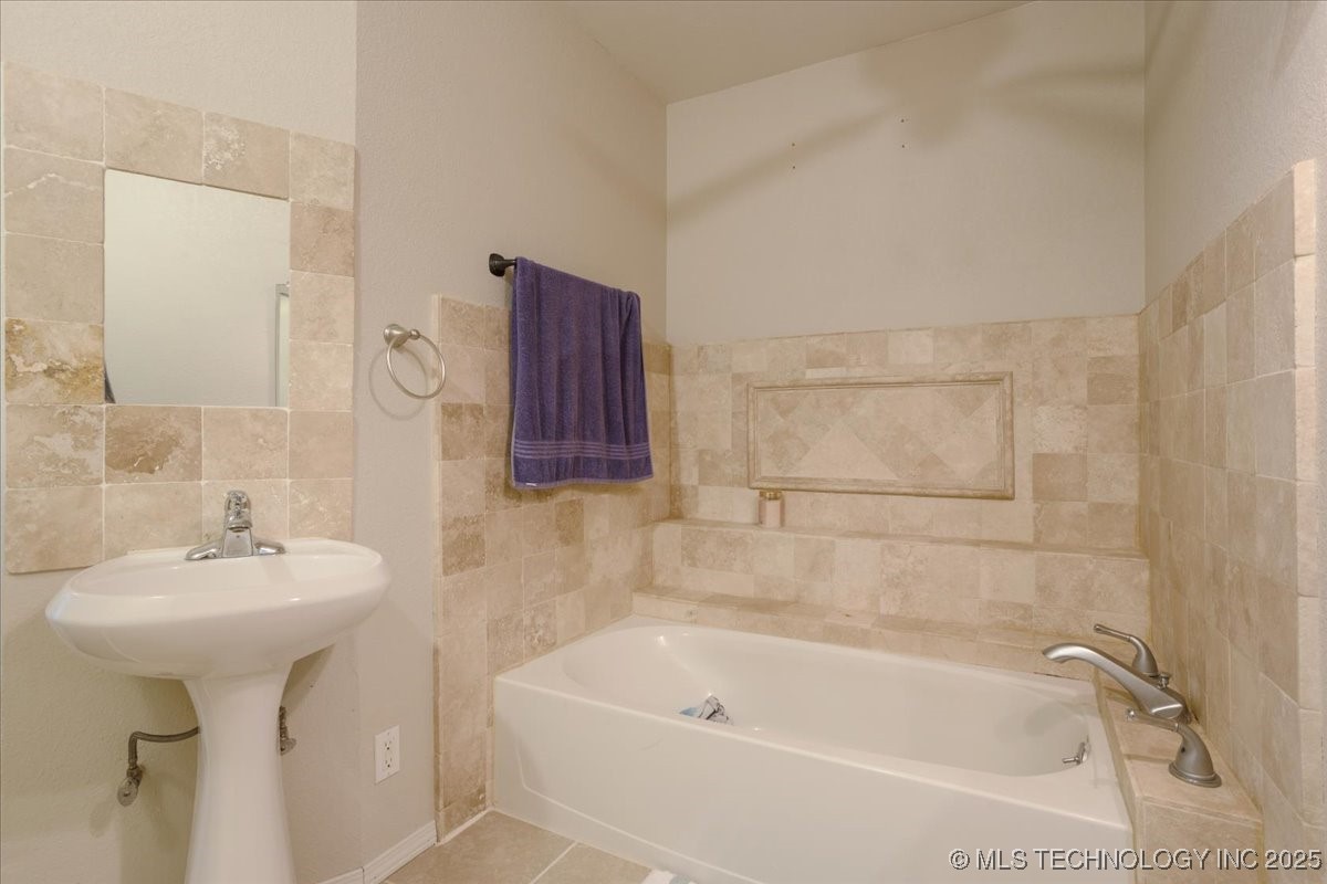 1216 11th Avenue Nw Property Photo 14