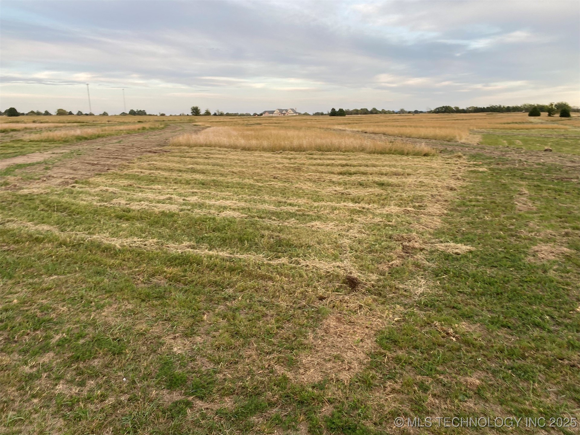 109 N Gaither Road Property Photo 2