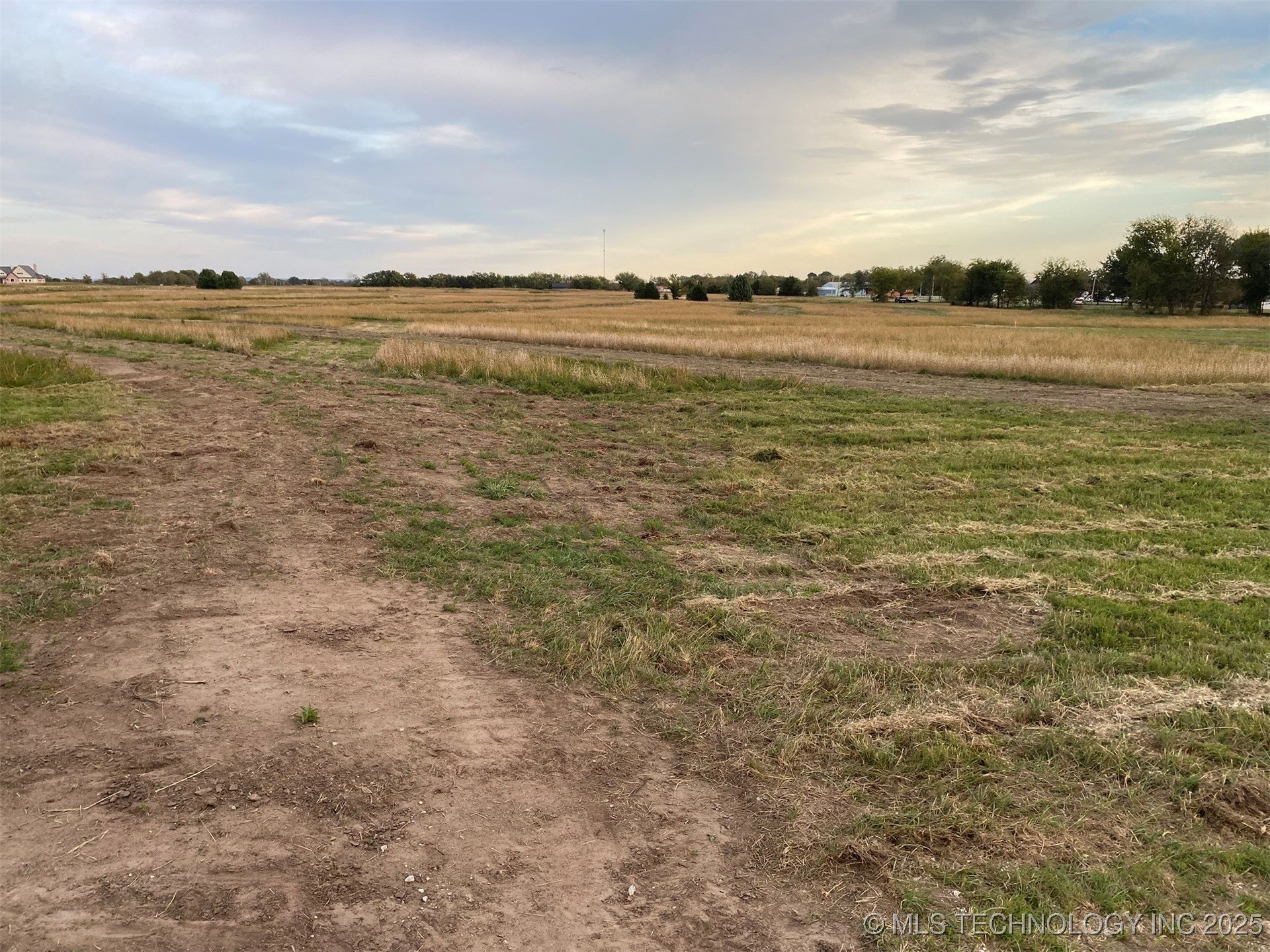 109 N Gaither Road Property Photo 4