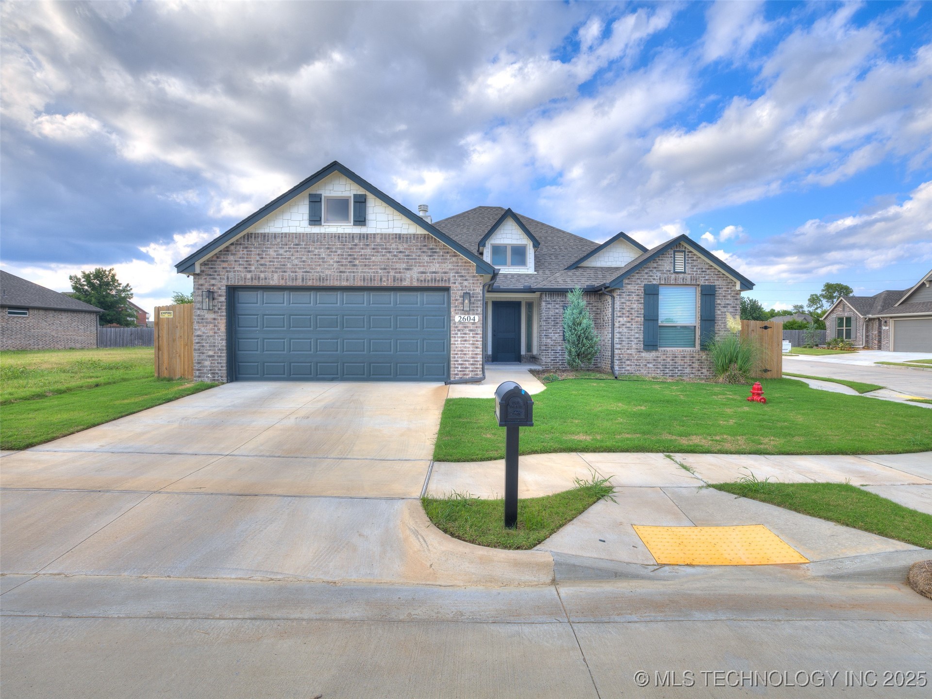 2604 W Norman Street Property Photo 1