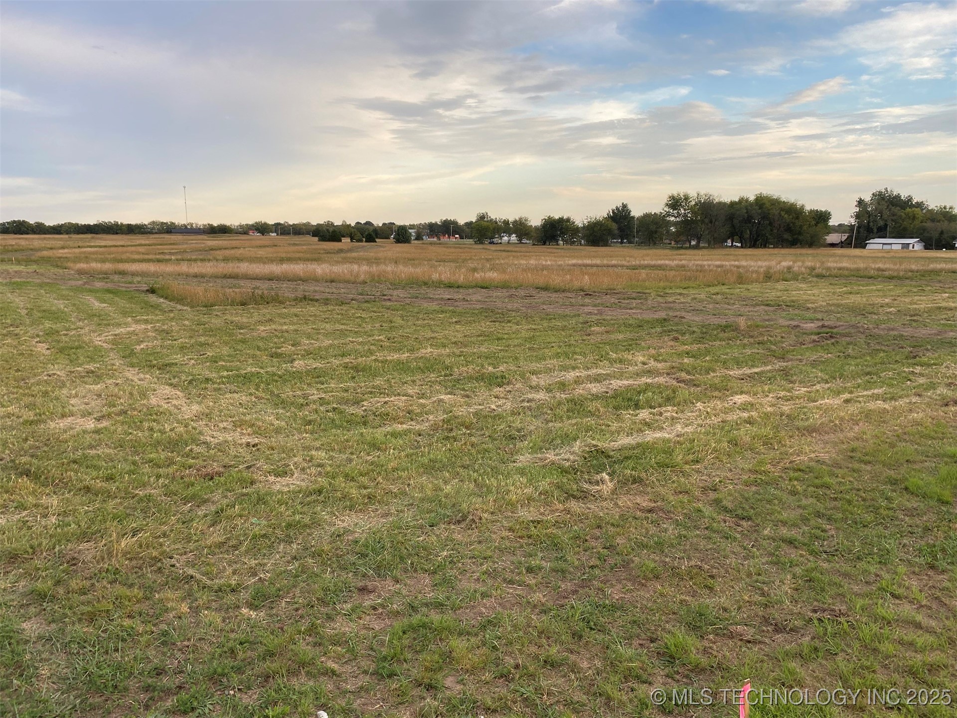 137 N Gaither Road Property Photo 3