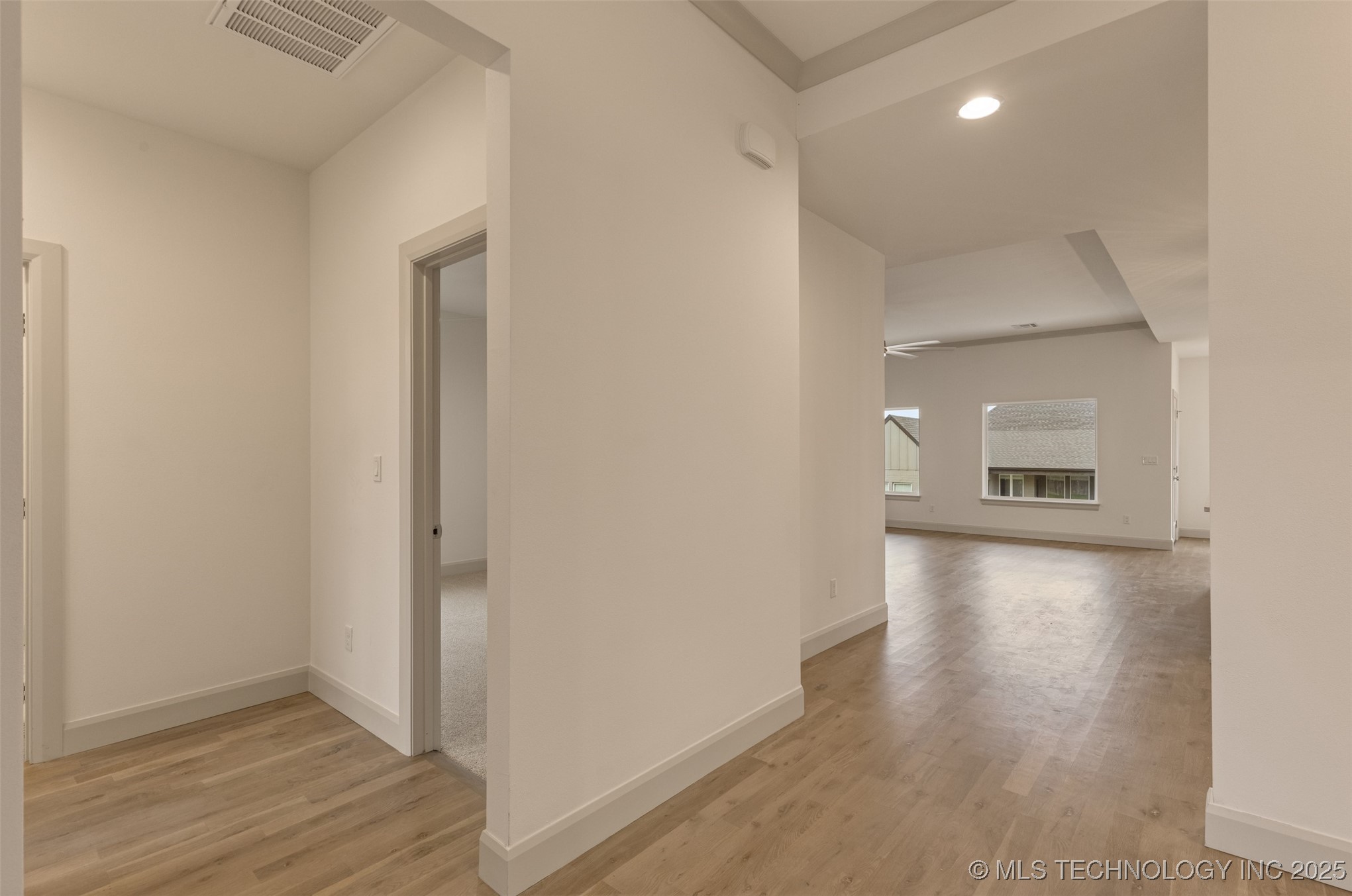 2126 E 138th Street S Property Photo 4