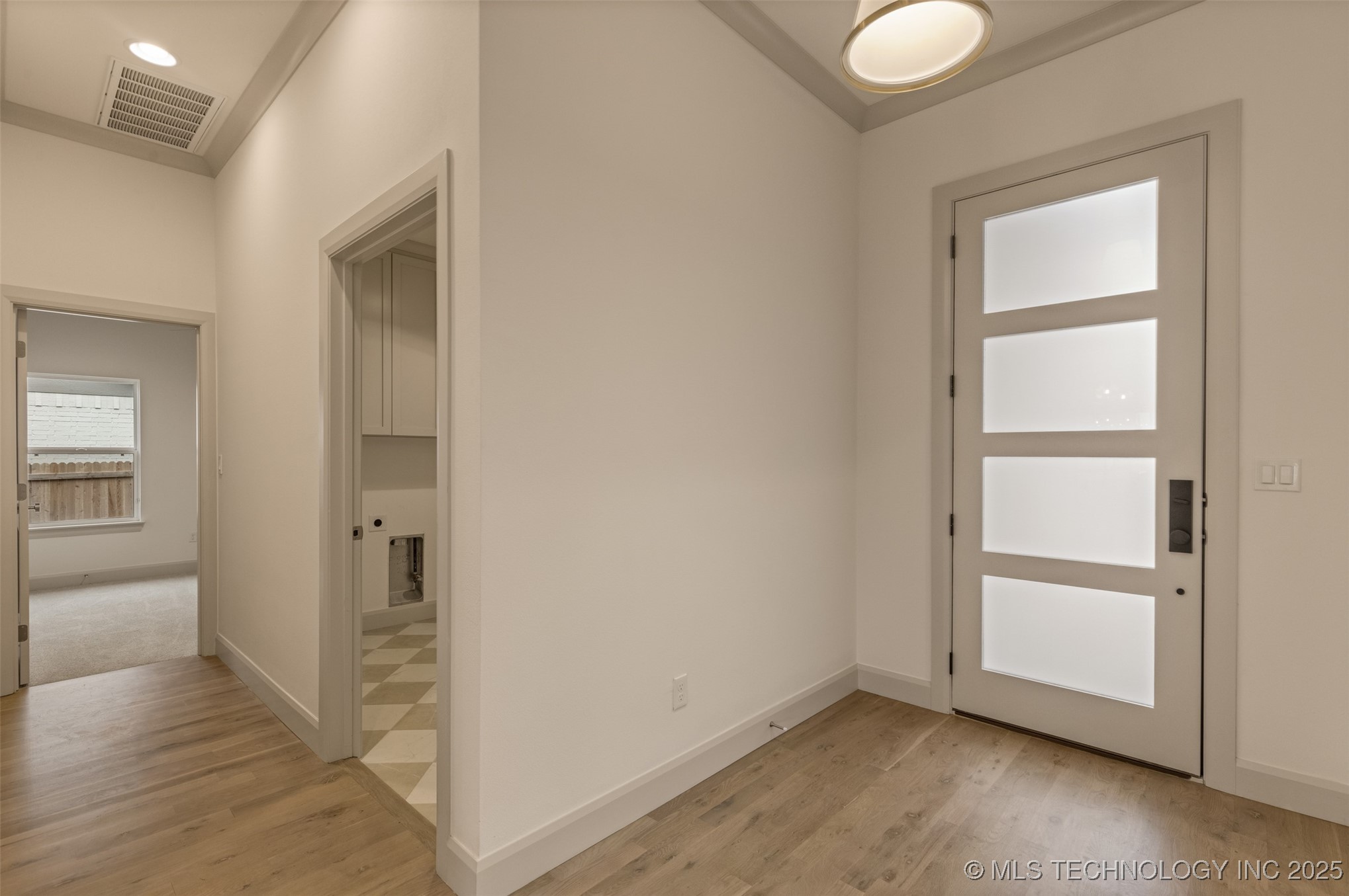 2126 E 138th Street S Property Photo 5