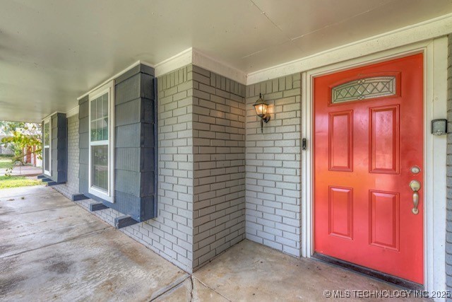 10704 E 26th Street Property Photo 2