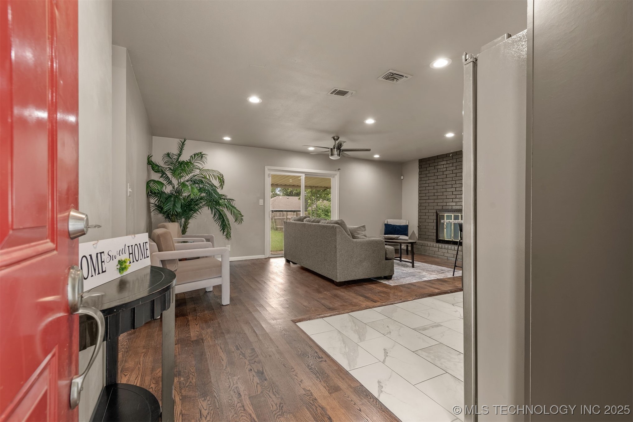 10704 E 26th Street Property Photo 3