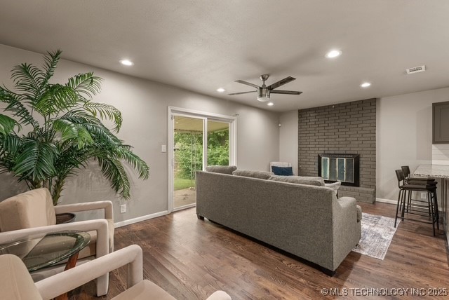 10704 E 26th Street Property Photo 6