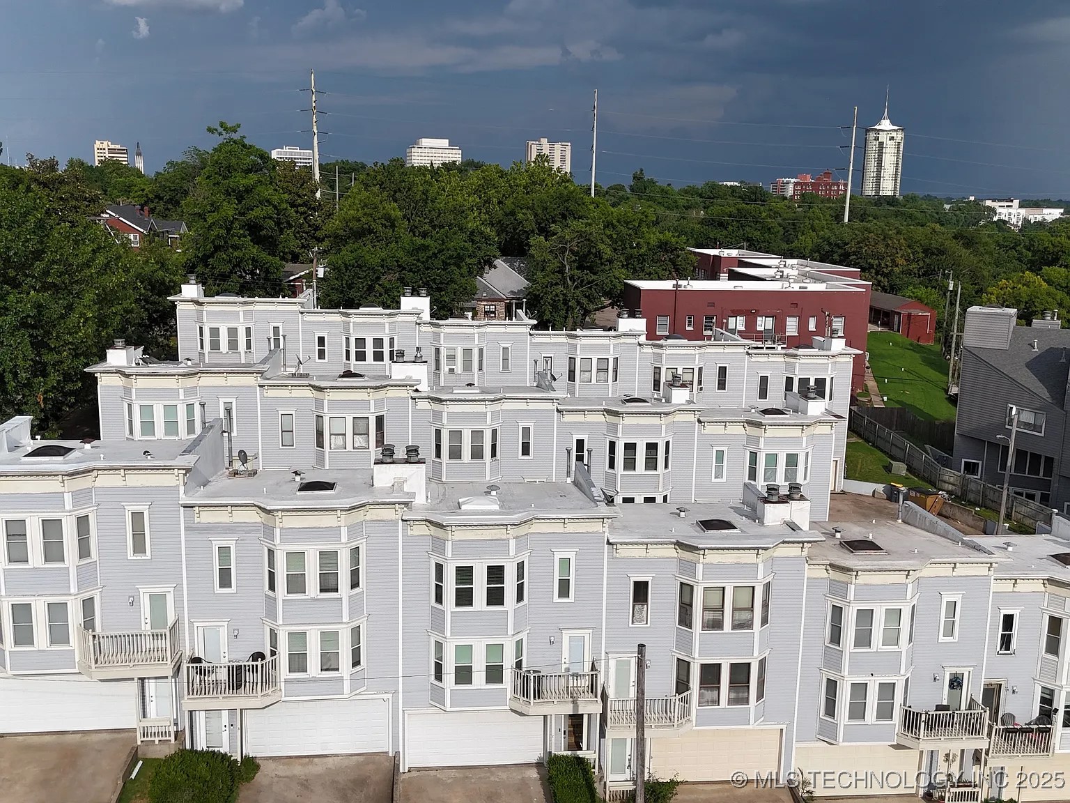 766 W 13th Street C-15 Property Photo 1