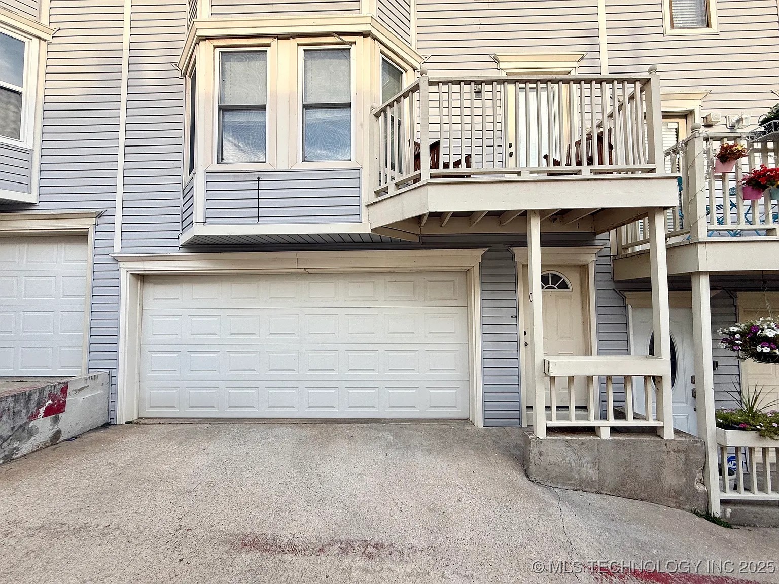 766 W 13th Street C-15 Property Photo 4