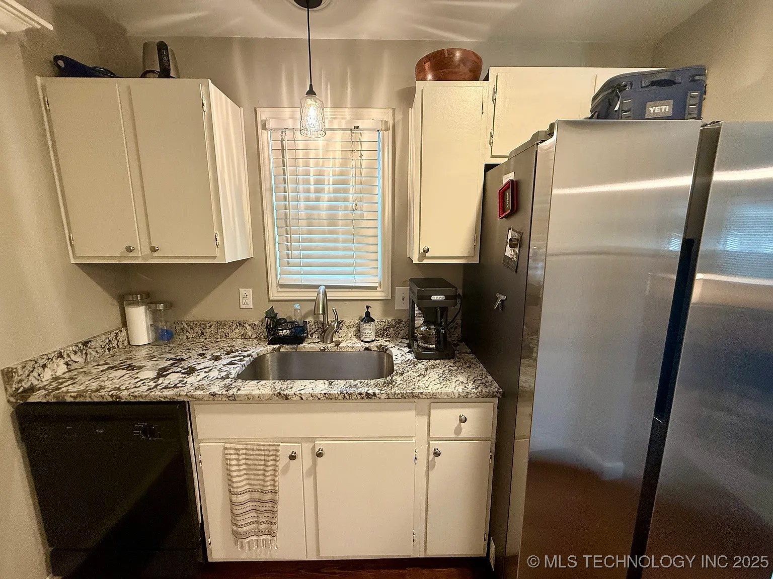 766 W 13th Street C-15 Property Photo 10