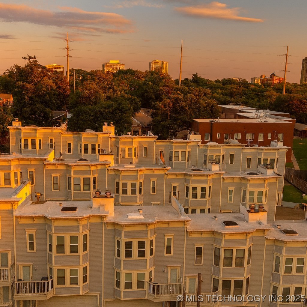 766 W 13th Street C-15 Property Photo 29