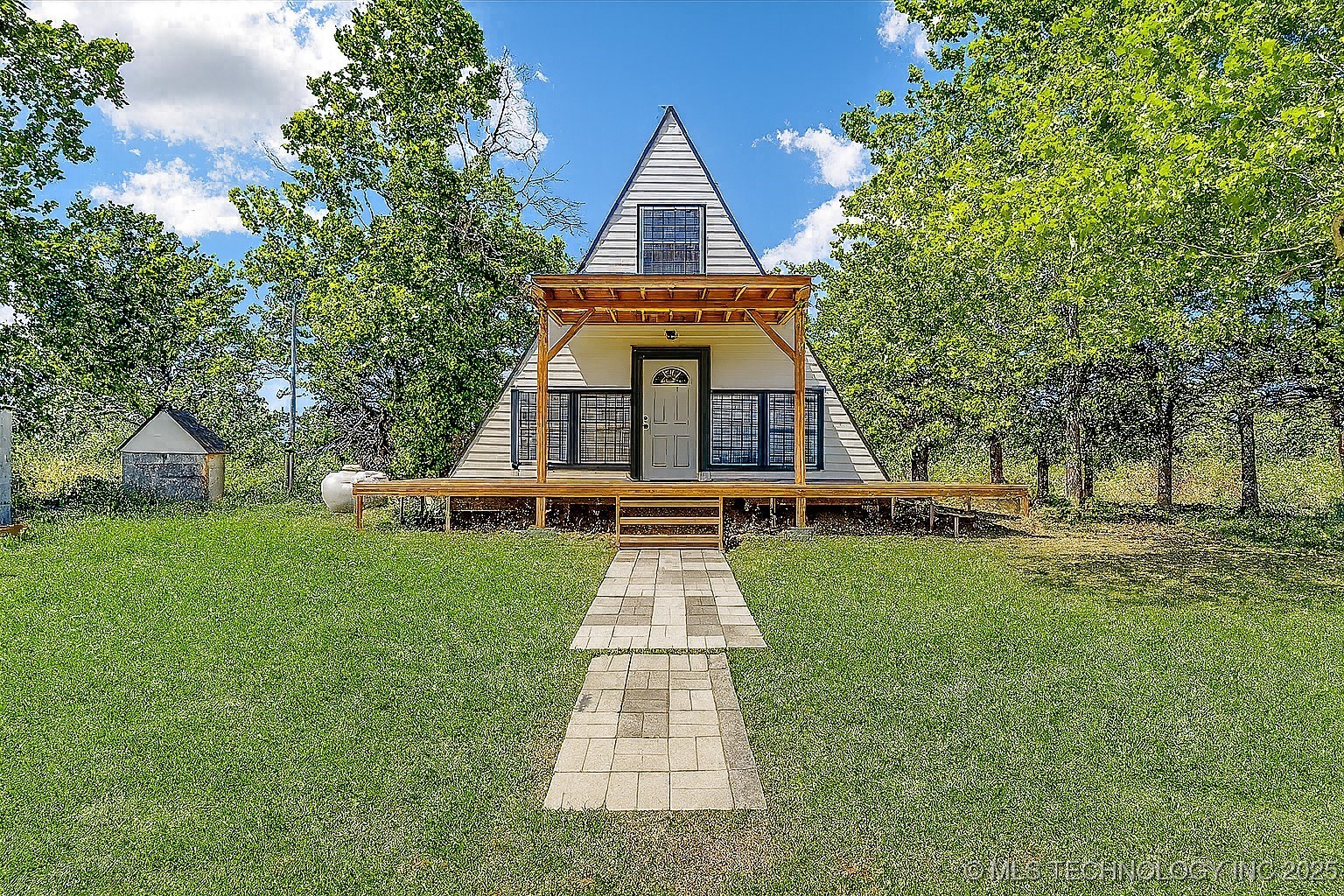 5357 Ranch Property Photo 3