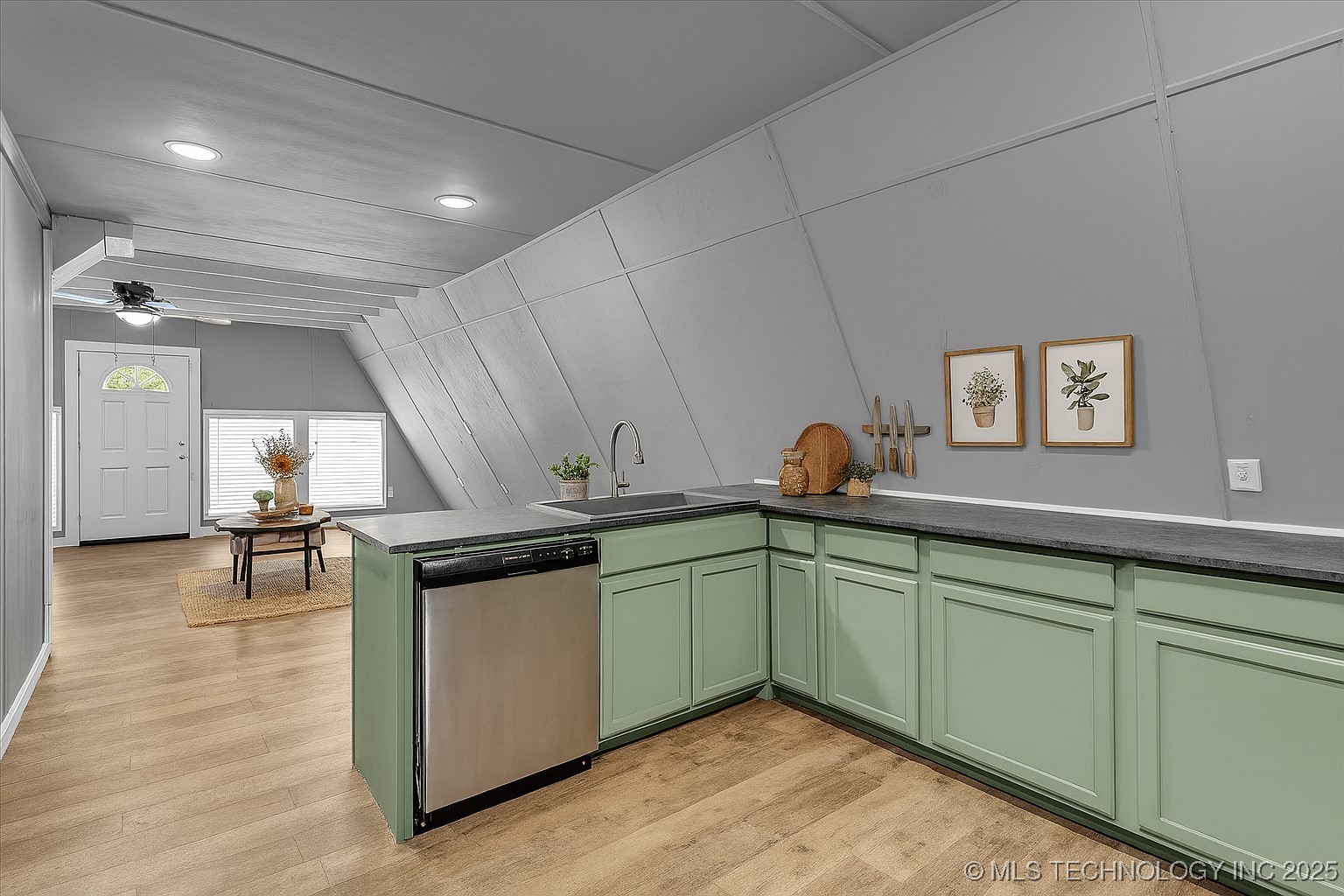 5357 Ranch Property Photo 8