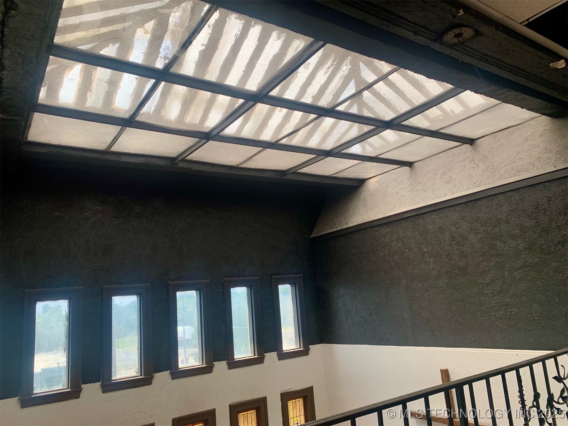 401 E Broadway Property Photo 15