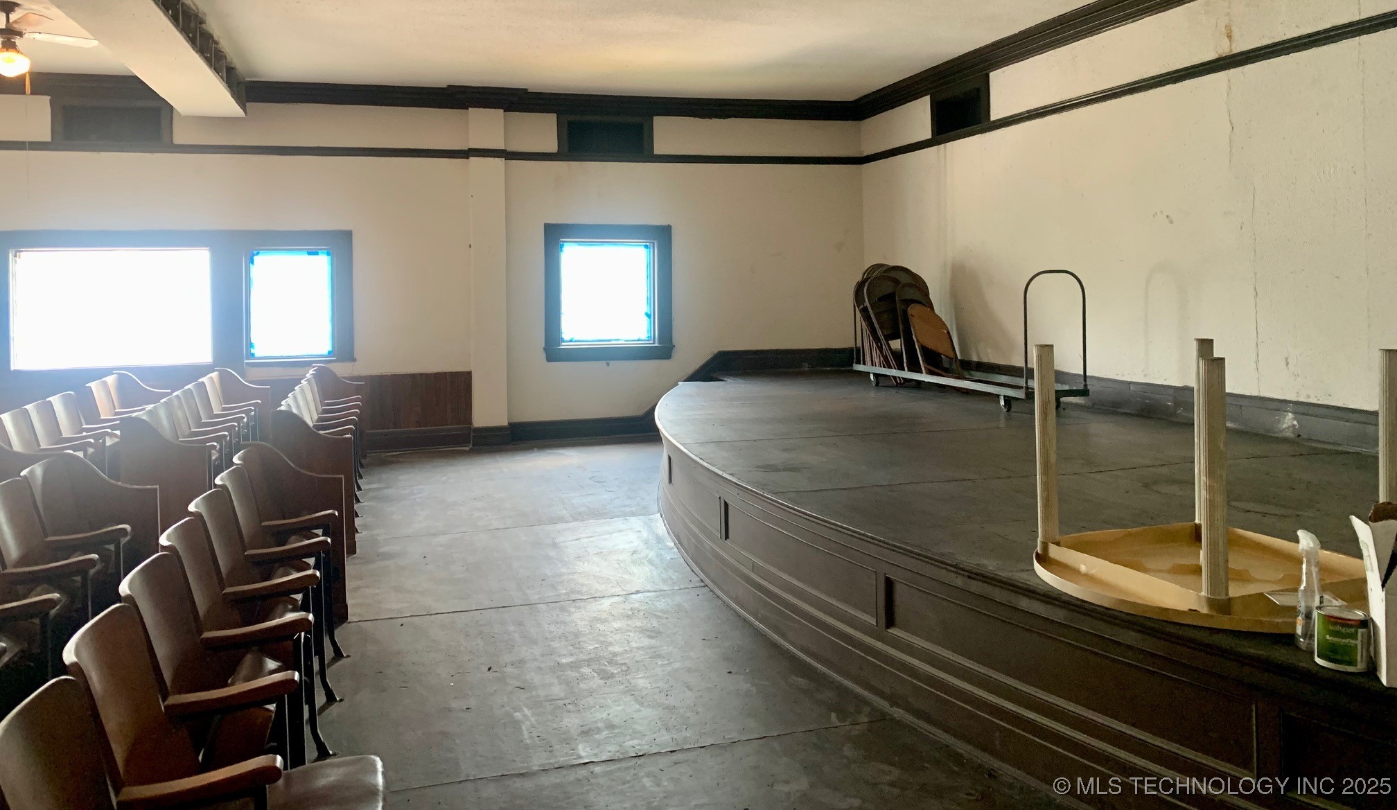 401 E Broadway Property Photo 29