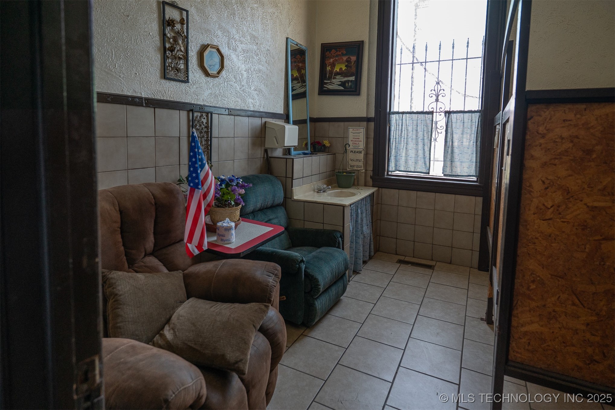 401 E Broadway Property Photo 47