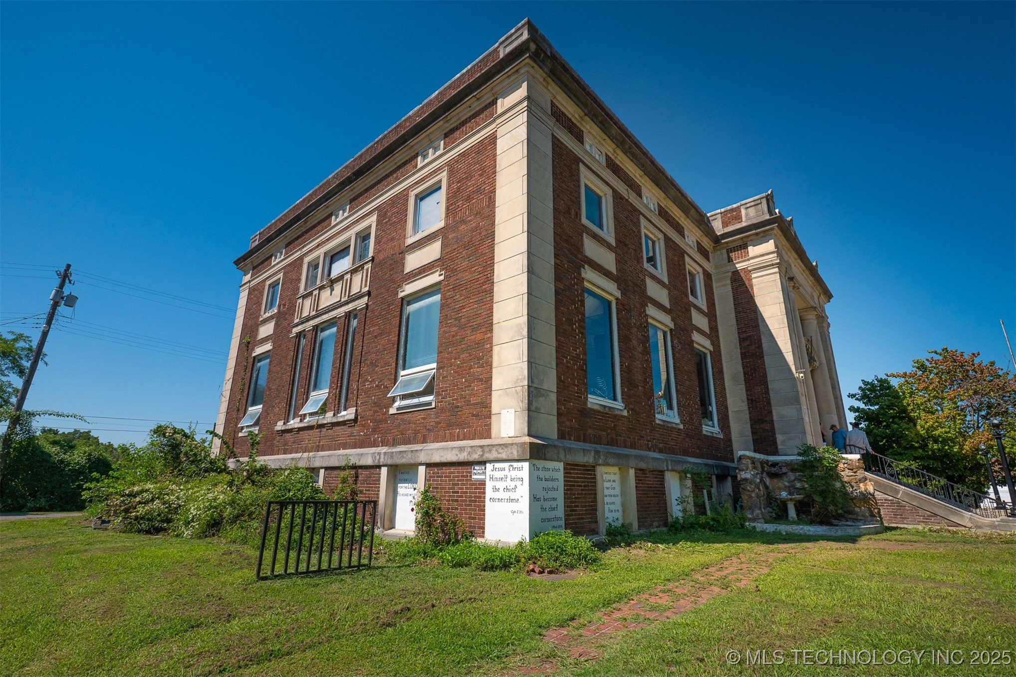 401 E Broadway Property Photo 51