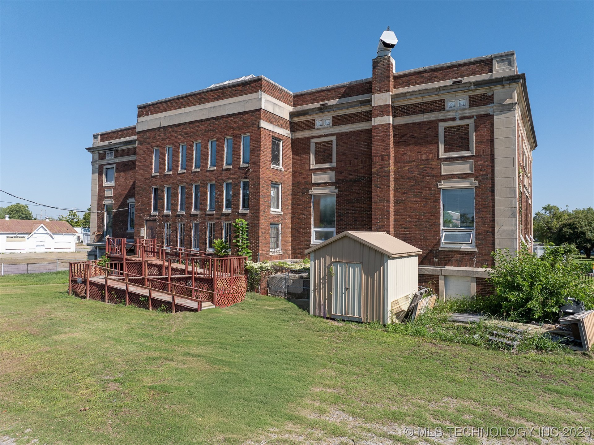 401 E Broadway Property Photo 52