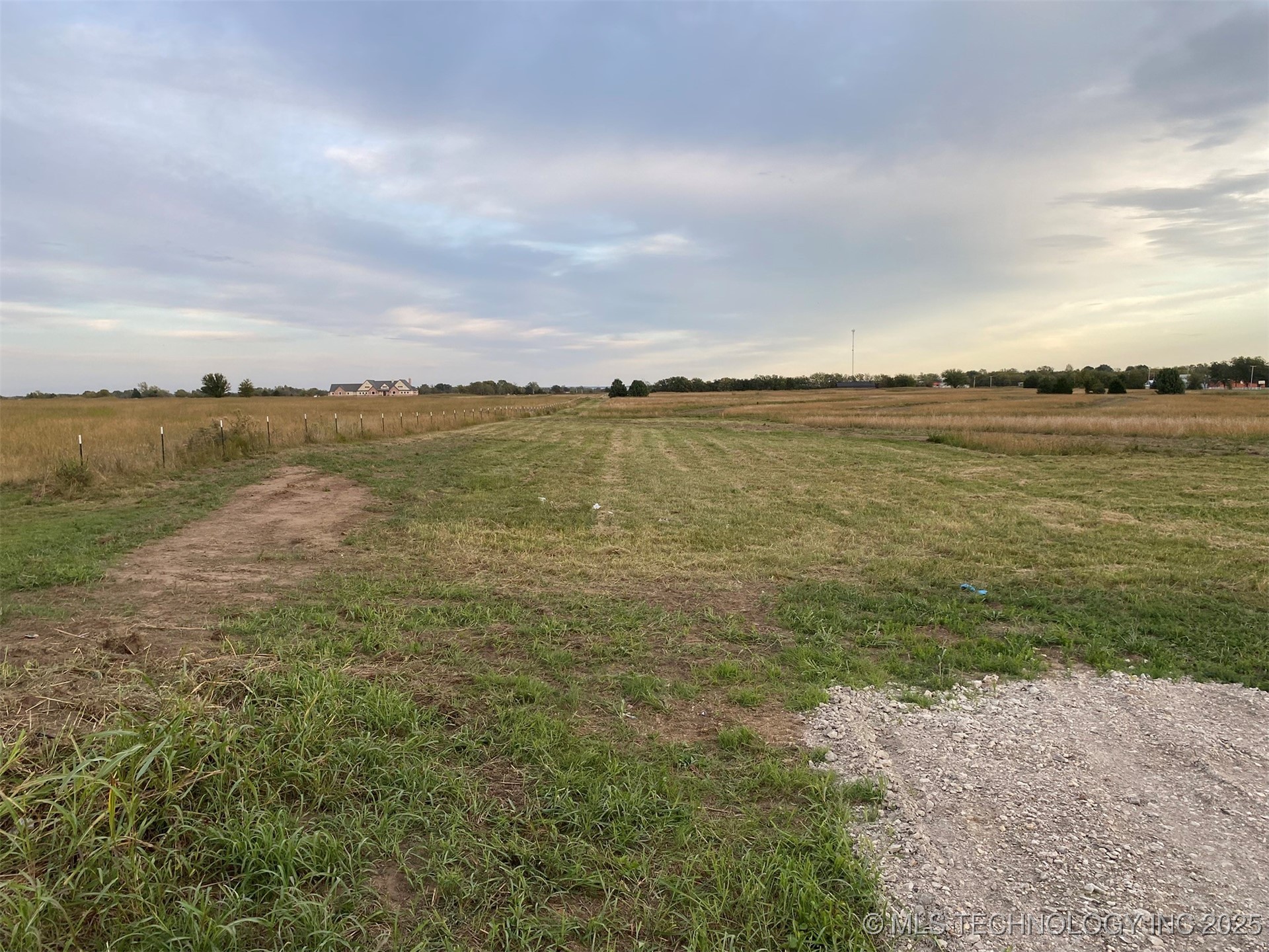 199 N Gaither Road Property Photo 5