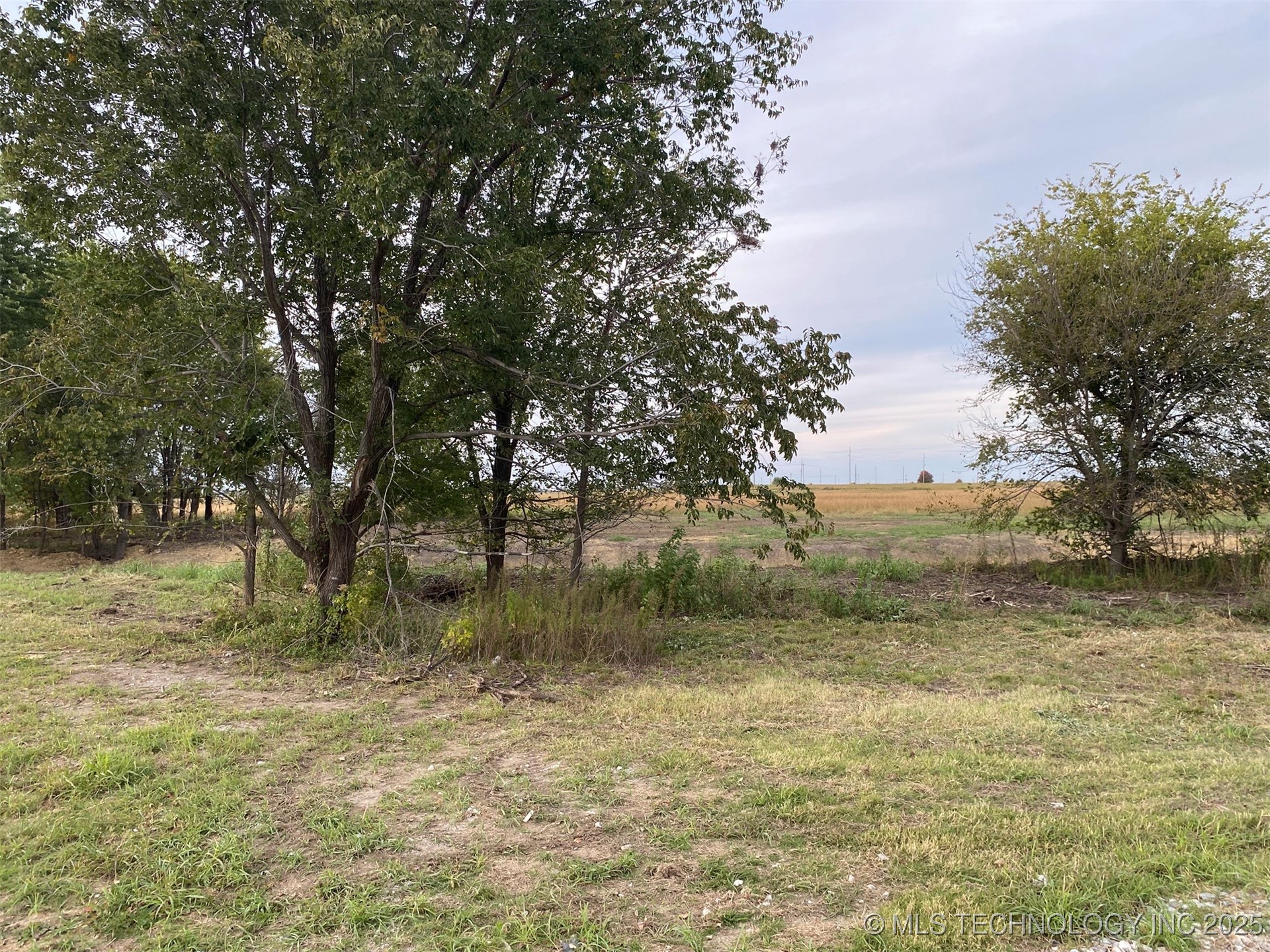 2121 N 1st Road Property Photo 8