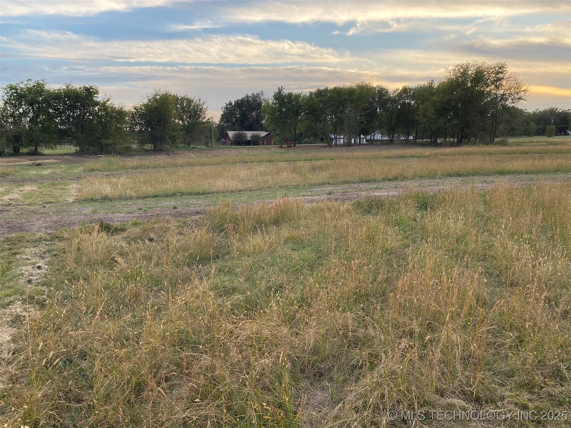 2121 N 1st Road Property Photo 15