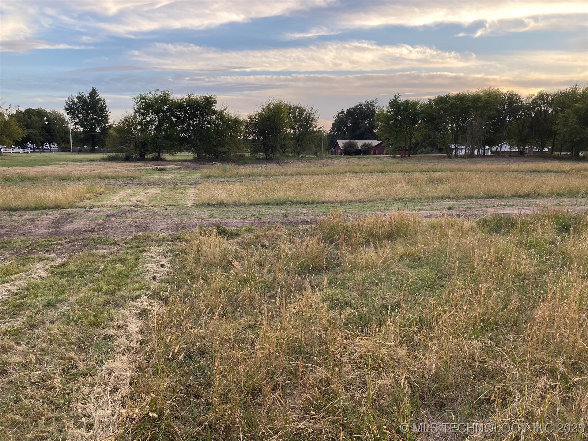 2121 N 1st Road Property Photo 16