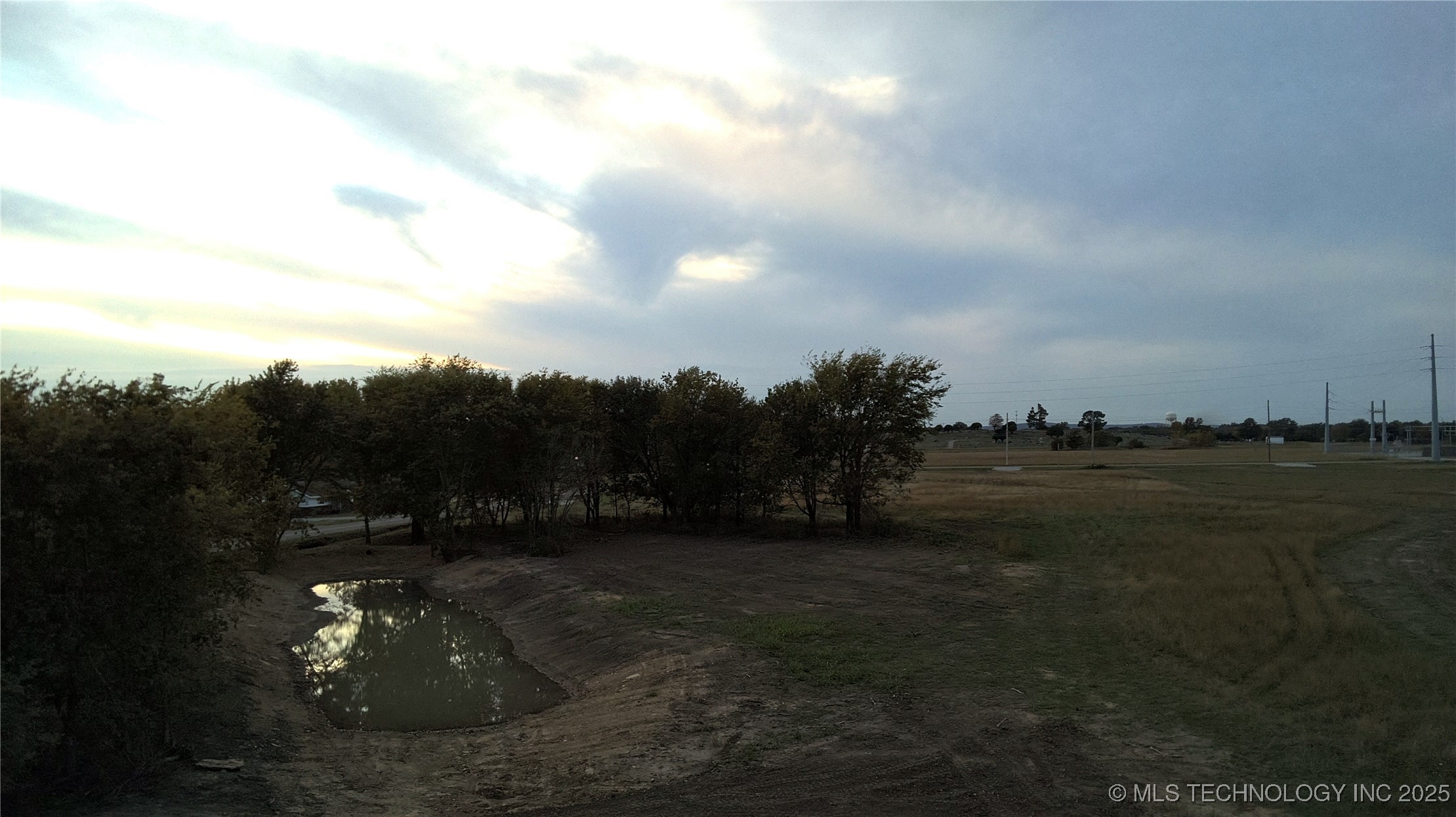 2121 N 1st Road Property Photo 17