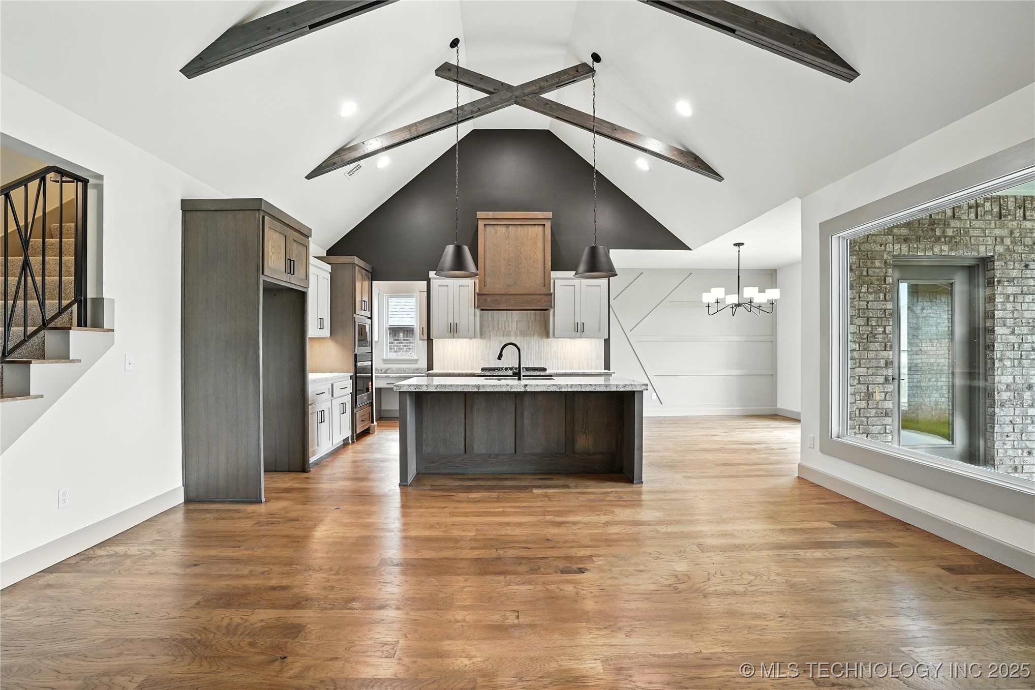 13656 S 21st Street E Property Photo 8